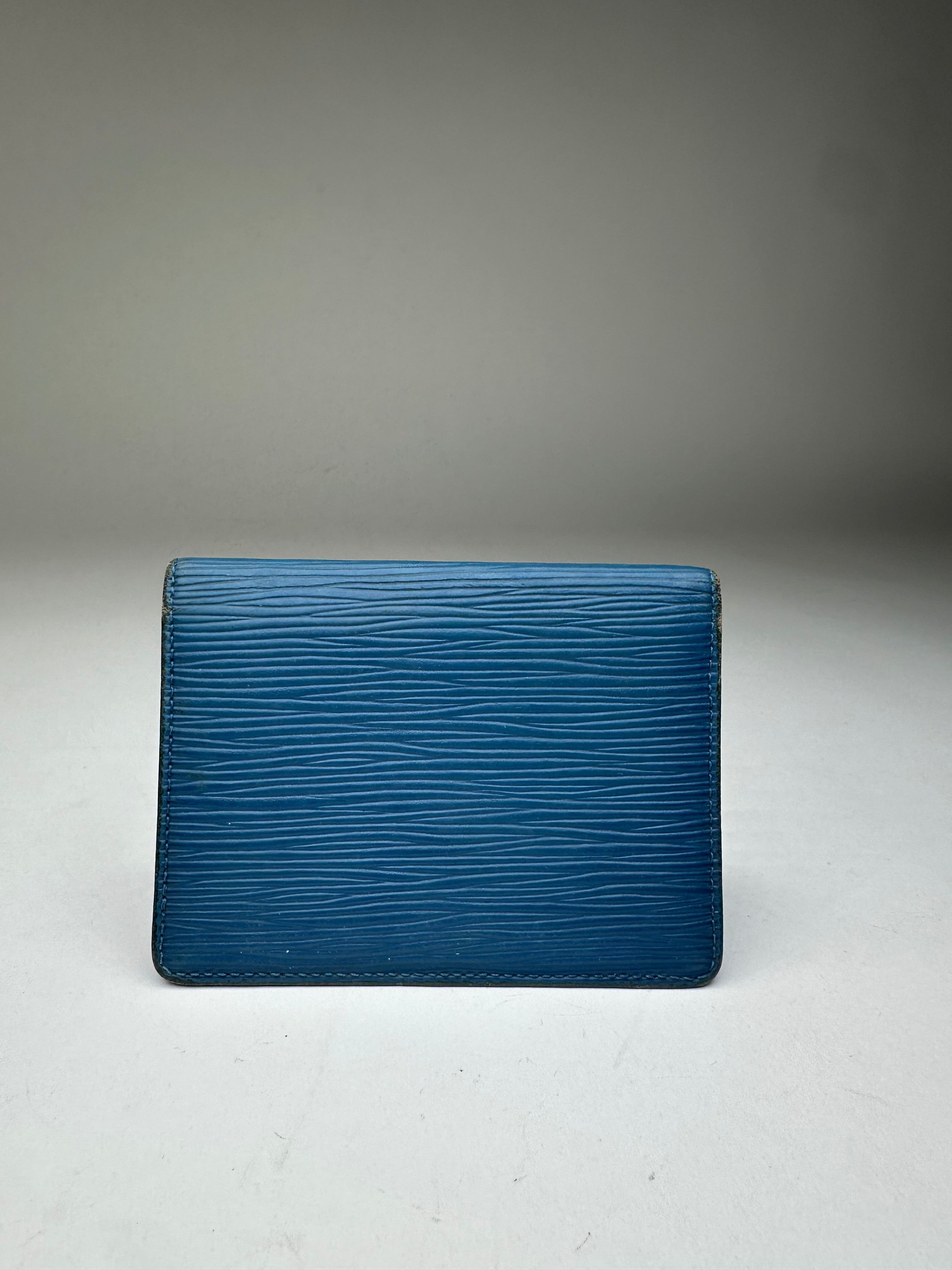 Louis Vuitton Vintage Epi Leather Card Holder Blue Size ONE SIZE - 2 Thumbnail