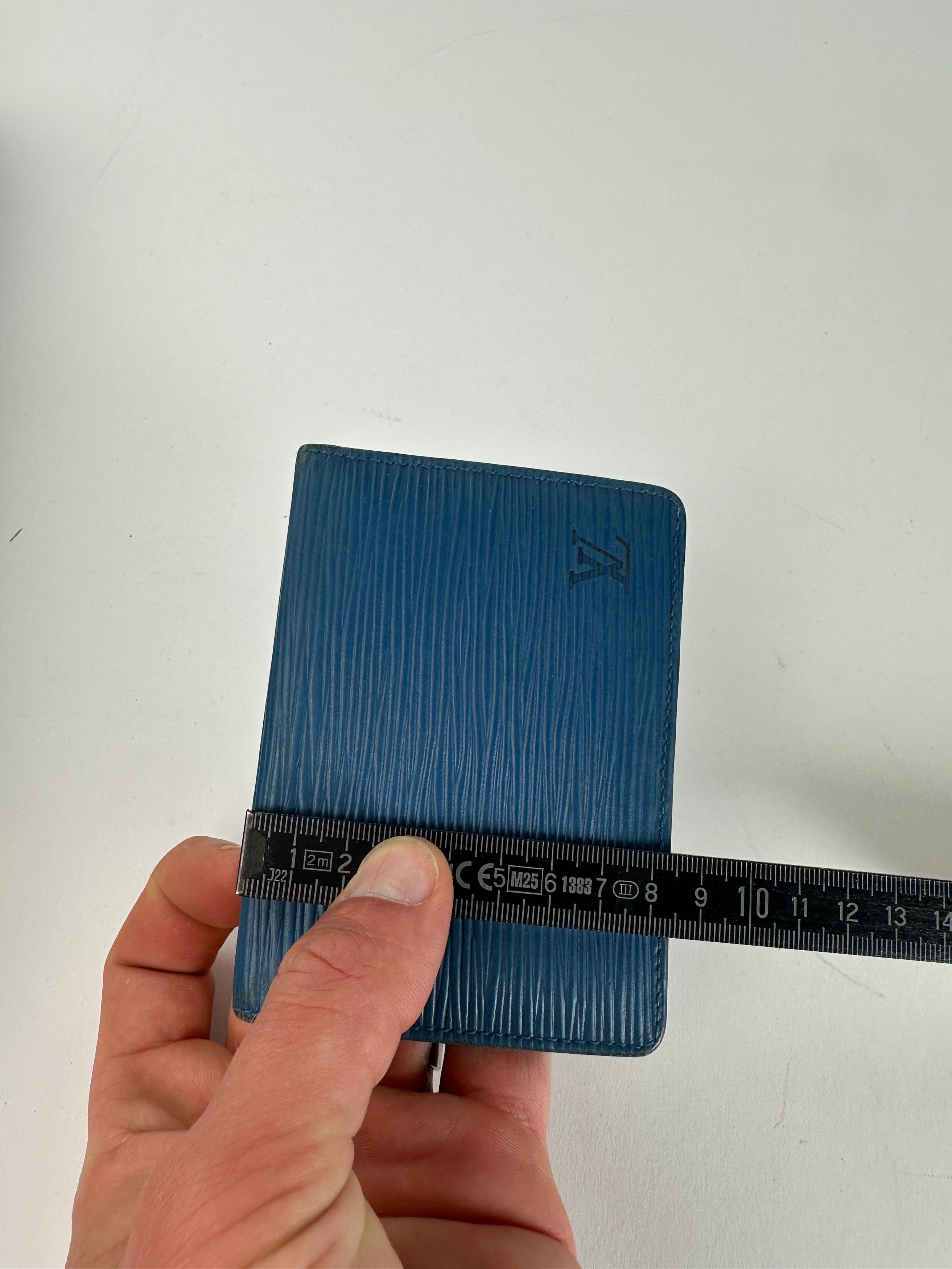 Louis Vuitton Vintage Epi Leather Card Holder Blue Size ONE SIZE - 7 Thumbnail
