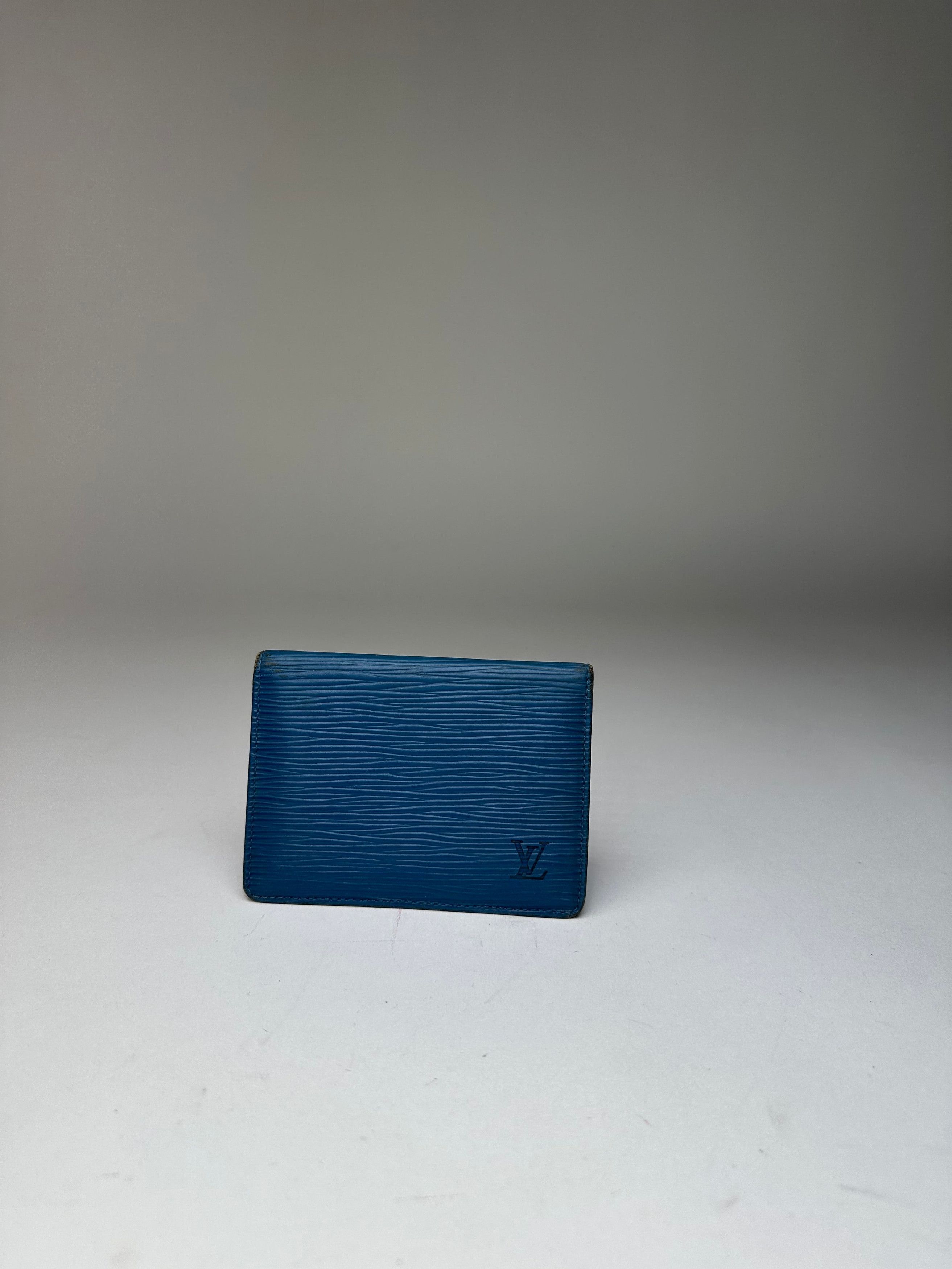 Louis Vuitton Vintage Epi Leather Card Holder Blue Size ONE SIZE - 8 Thumbnail