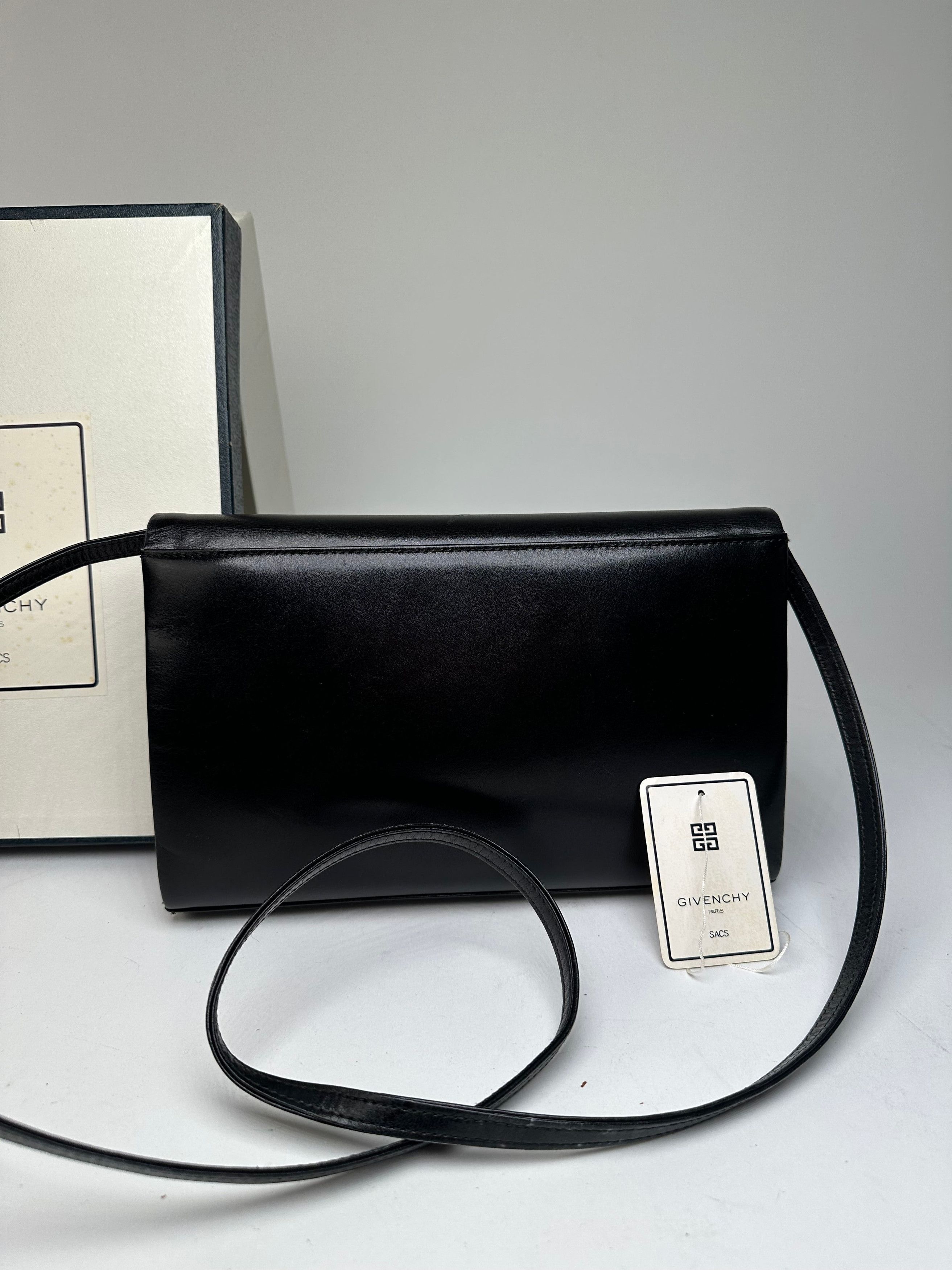 Givenchy Vintage Paris Flap Shoulder Bag Black Leather 4G Logo Size ONE SIZE - 8 Thumbnail