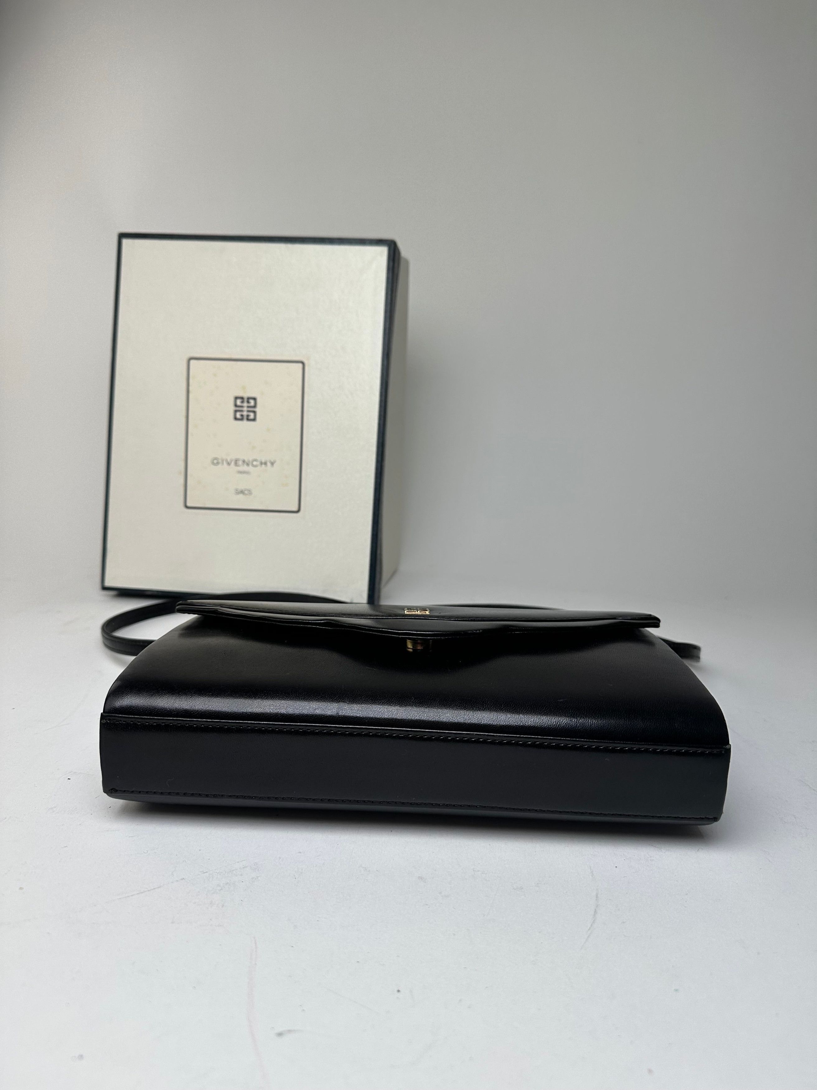 Givenchy Vintage Paris Flap Shoulder Bag Black Leather 4G Logo Size ONE SIZE - 9 Thumbnail