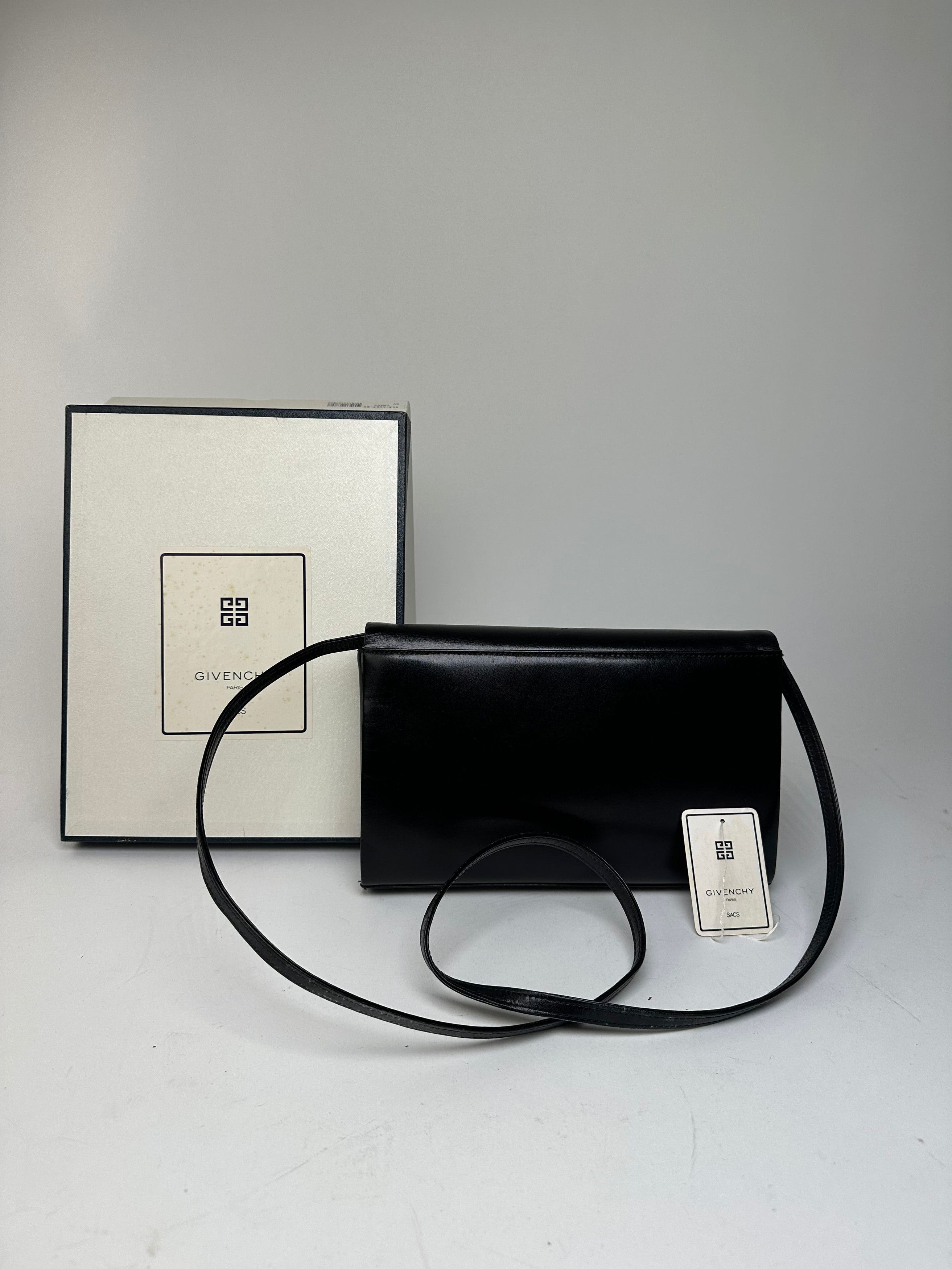 Givenchy Vintage Paris Flap Shoulder Bag Black Leather 4G Logo Size ONE SIZE - 2 Thumbnail