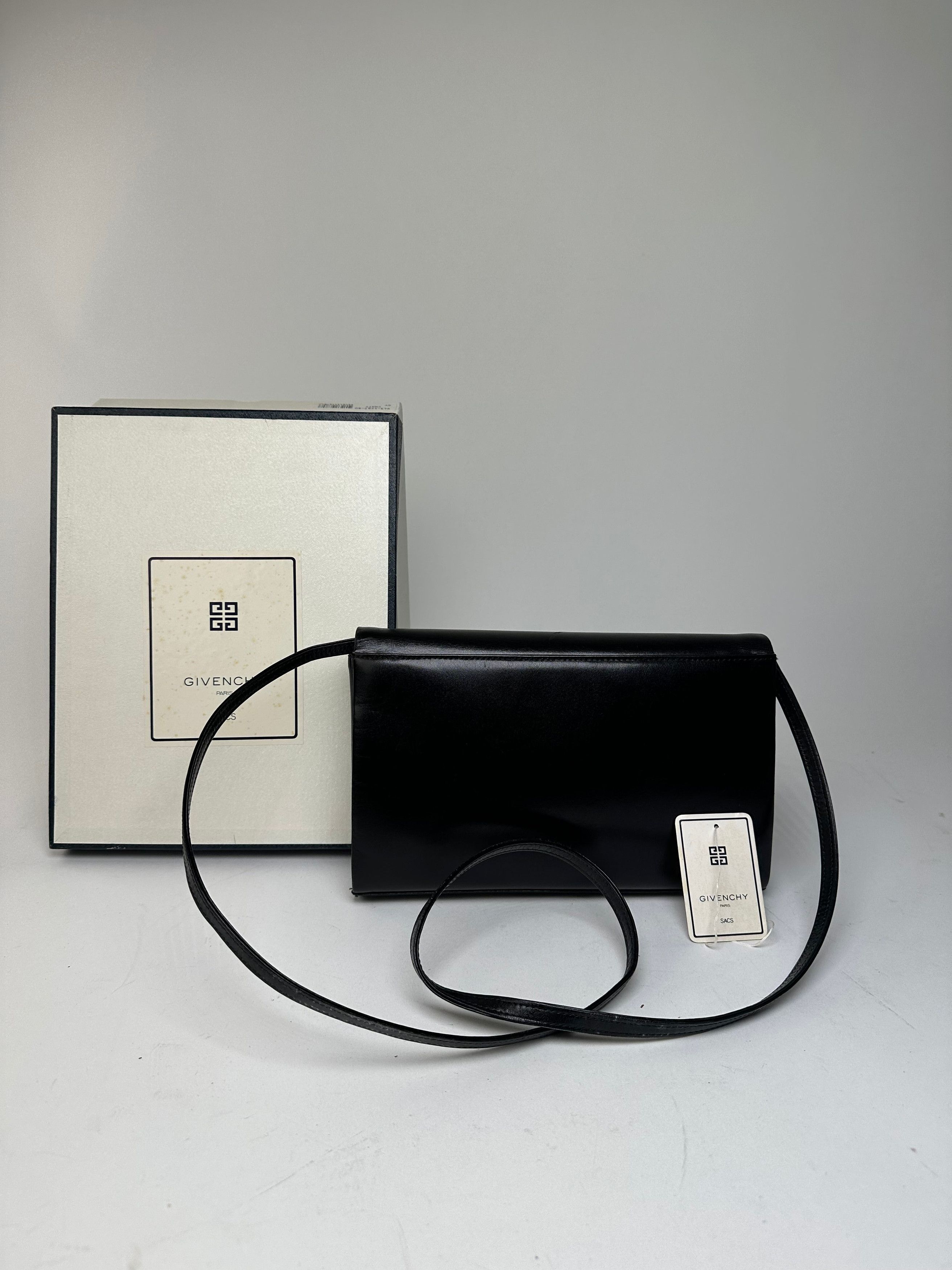 Givenchy Vintage Paris Flap Shoulder Bag Black Leather 4G Logo Size ONE SIZE - 15 Thumbnail