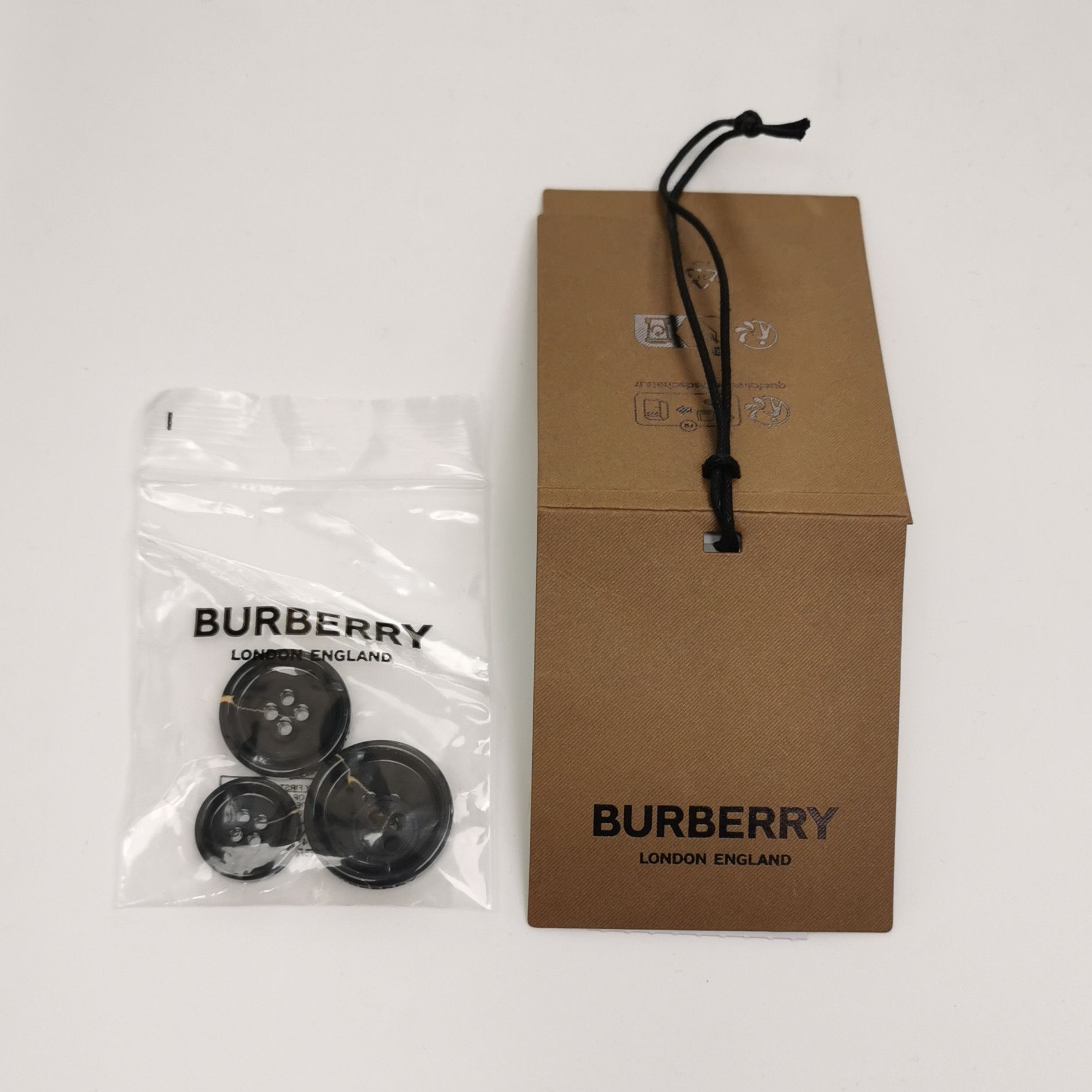 Burberry Burberry Men s Light Jackets Size US S / EU 44-46 / 1 - 4 Thumbnail