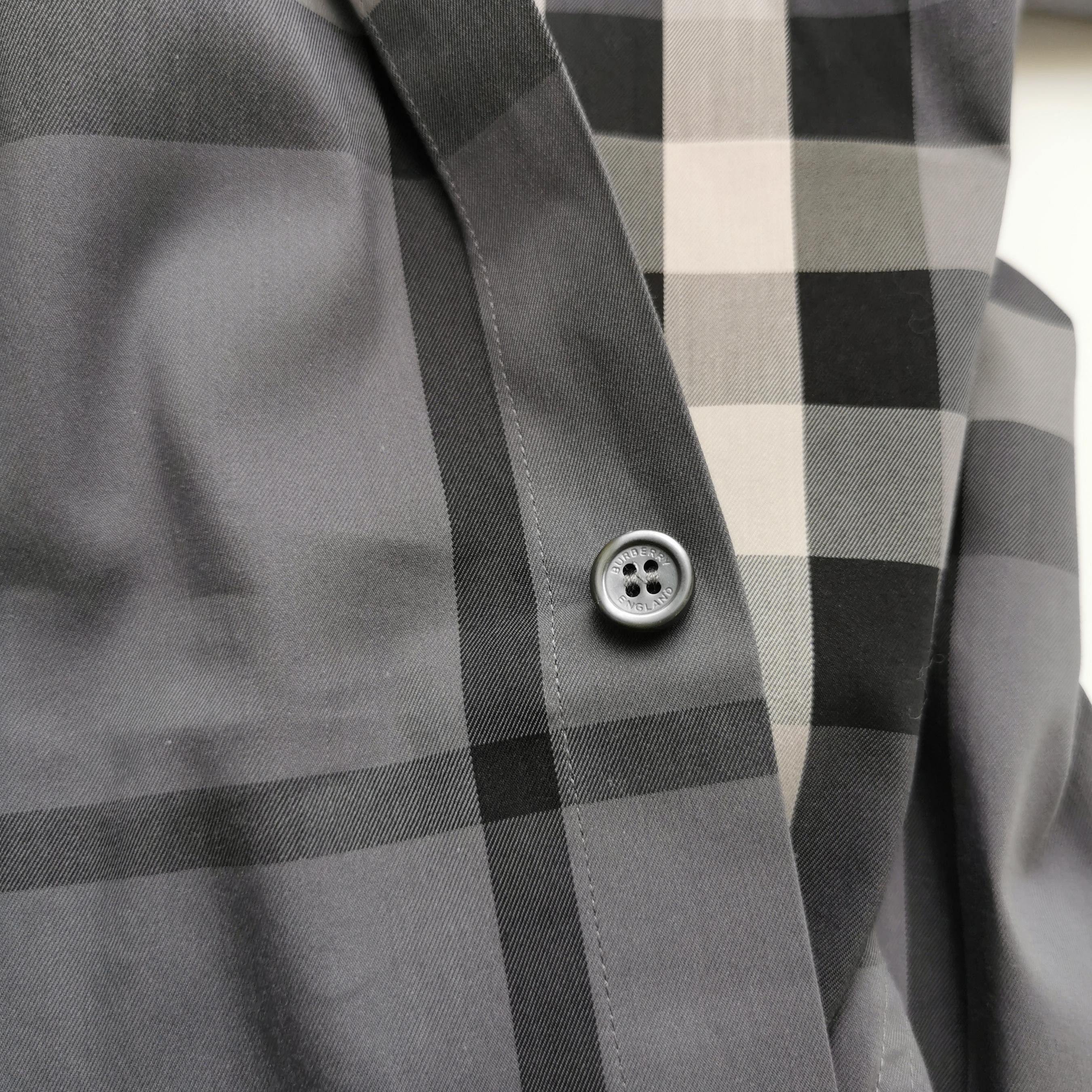 Burberry Burberry Men xs Button Ups Size US XS / EU 42 / 0 - 3 Thumbnail