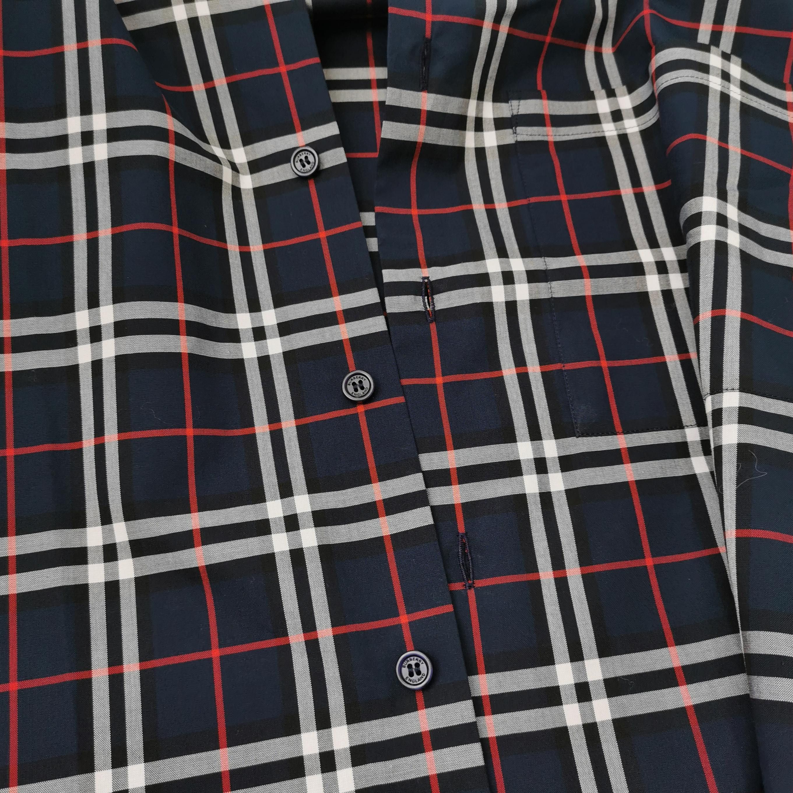 Burberry Burberry Men m Button Ups Size US M / EU 48-50 / 2 - 3 Thumbnail