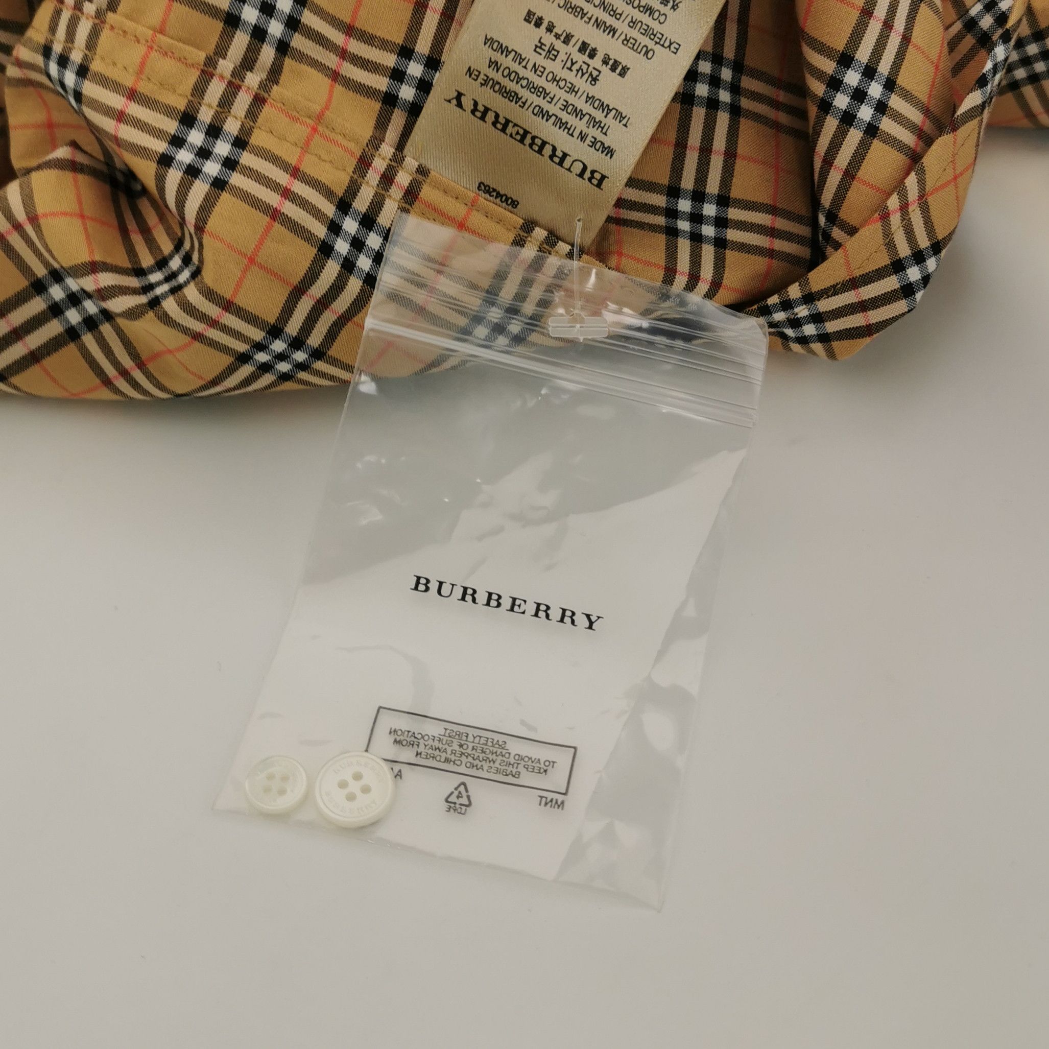 Burberry Burberry Men s Button Ups Size US S / EU 44-46 / 1 - 4 Thumbnail