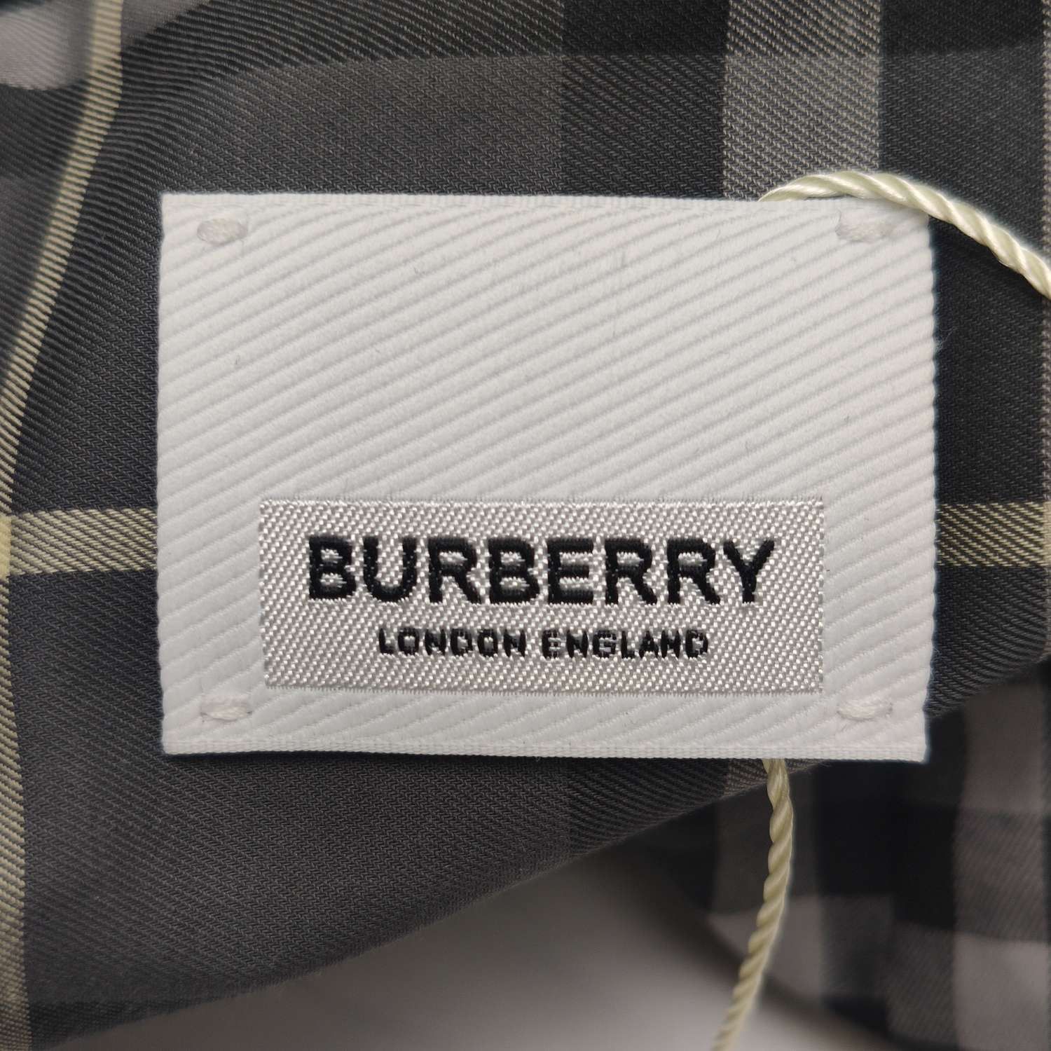 Burberry Burberry Men s Button Ups Size US S / EU 44-46 / 1 - 5 Thumbnail