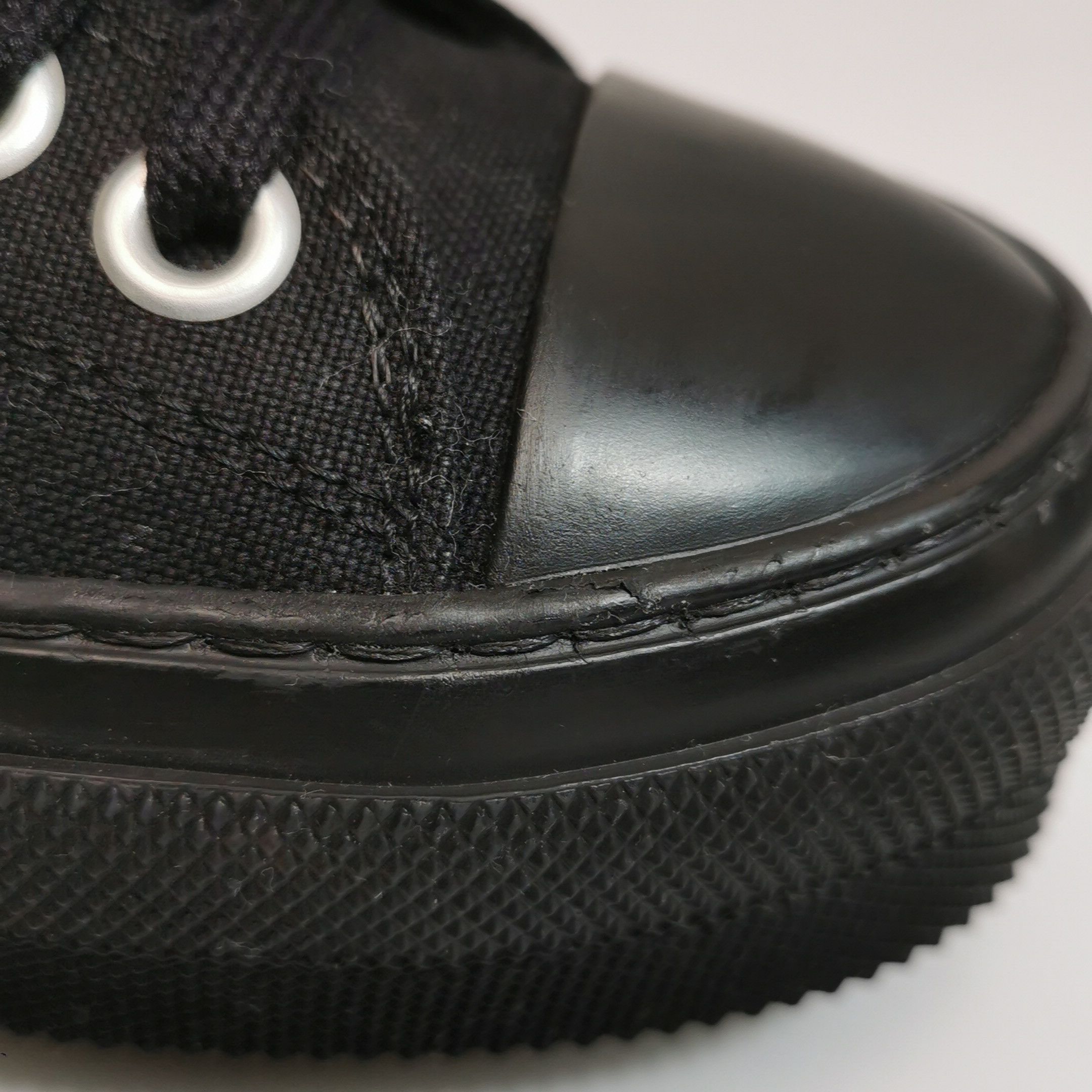 Burberry Burberry Men 7 Lowtop Sneakers Size US 7 / EU 40 - 10 Thumbnail