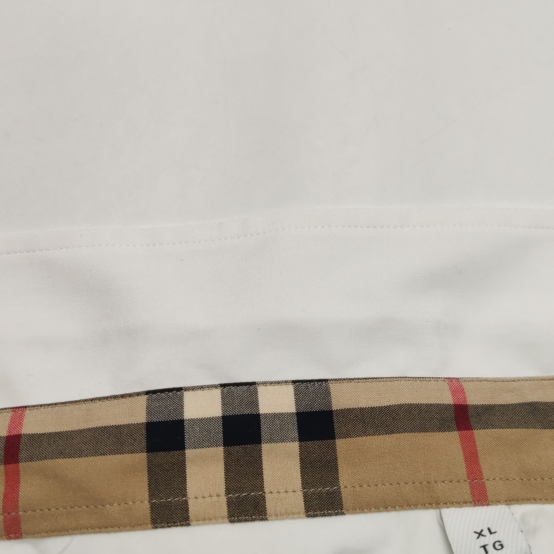Burberry Burberry Men xl Button Ups Size US XL / EU 56 / 4 - 10 Thumbnail