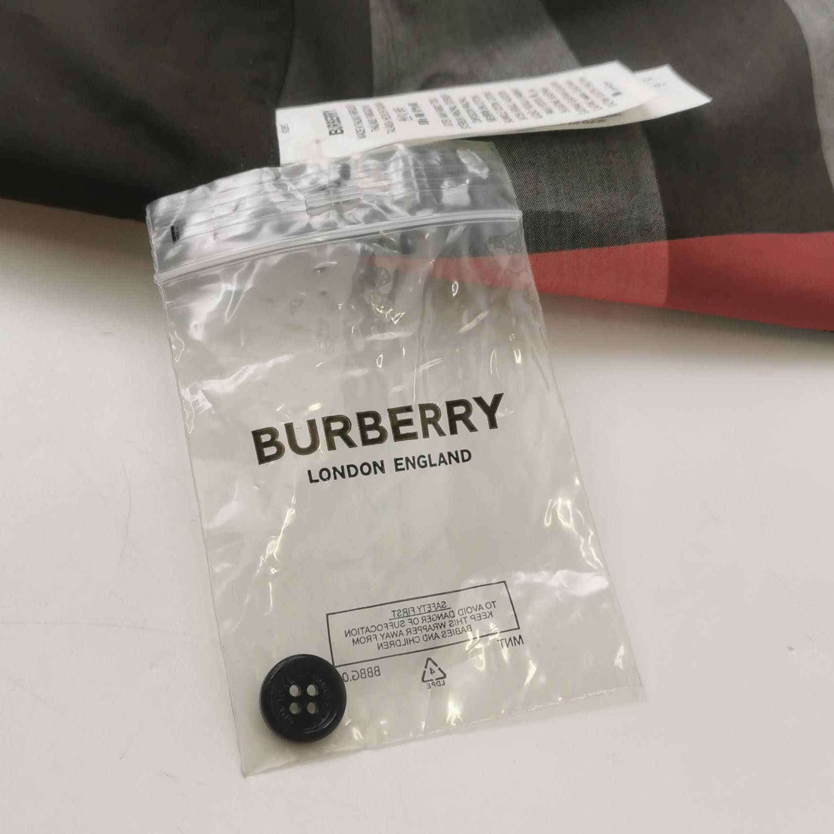 Burberry Burberry Men xs Button Ups Size US XS / EU 42 / 0 - 5 Thumbnail