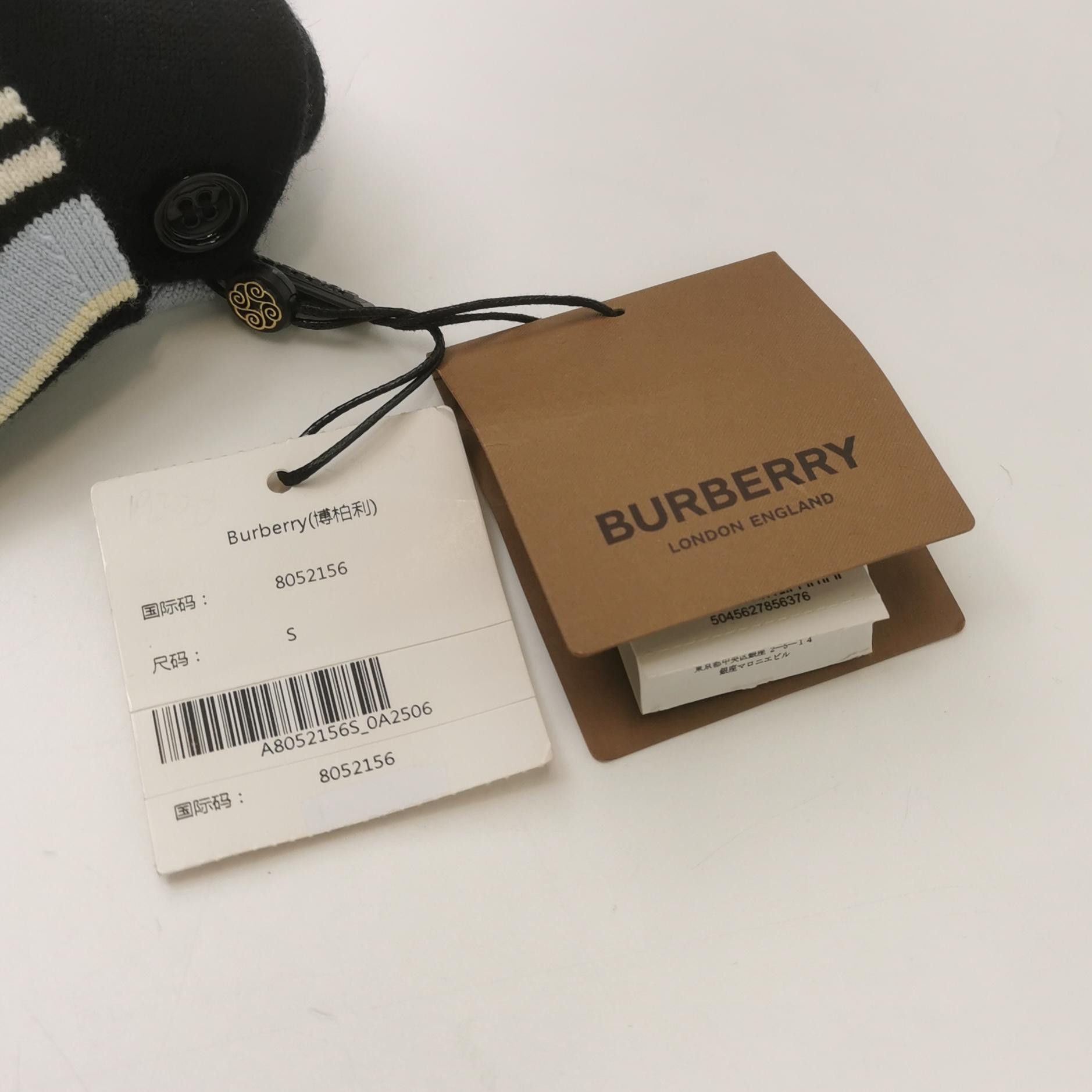 Burberry Burberry Men s Sweaters Knitwear Size US S / EU 44-46 / 1 - 4 Thumbnail