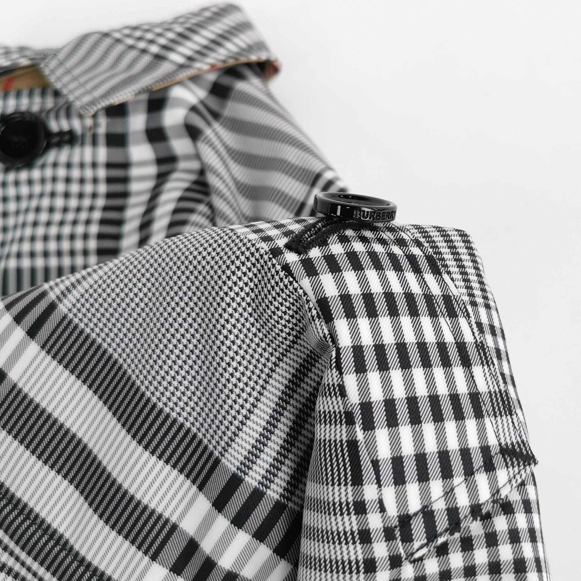 Burberry Burberry Men m Light Jackets Size US M / EU 48-50 / 2 - 7 Thumbnail