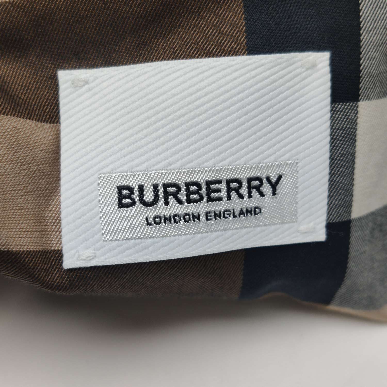 Burberry Burberry Men xl Button Ups Size US XL / EU 56 / 4 - 5 Thumbnail