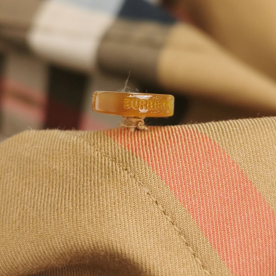 Burberry Burberry Men xl Button Ups Size US XL / EU 56 / 4 - 3 Thumbnail