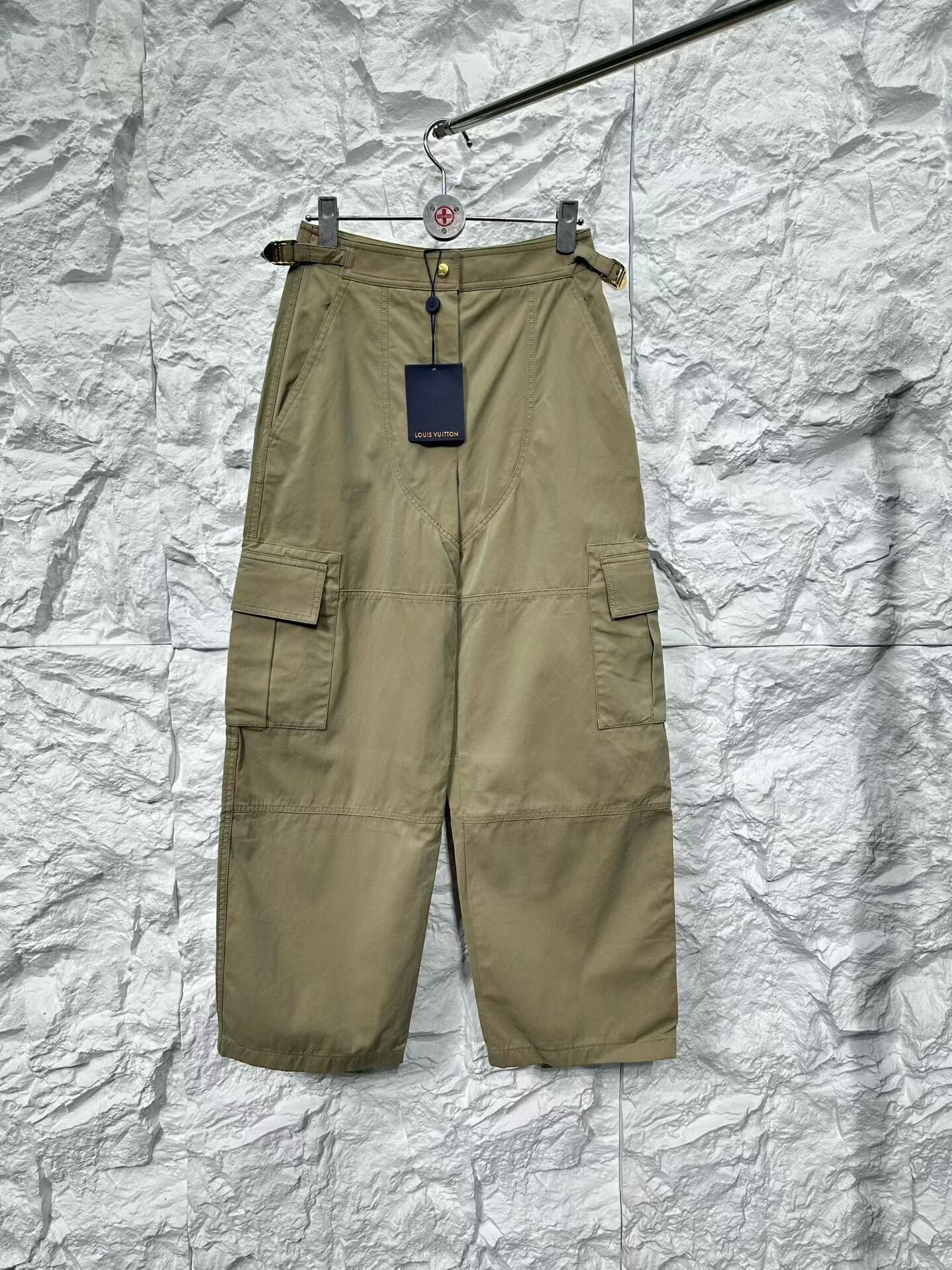 Louis Vuitton Louis Vuitton Khaki Buckle Cargo Pants 34 Size 25" / US 0 / IT 36 - 2 Thumbnail