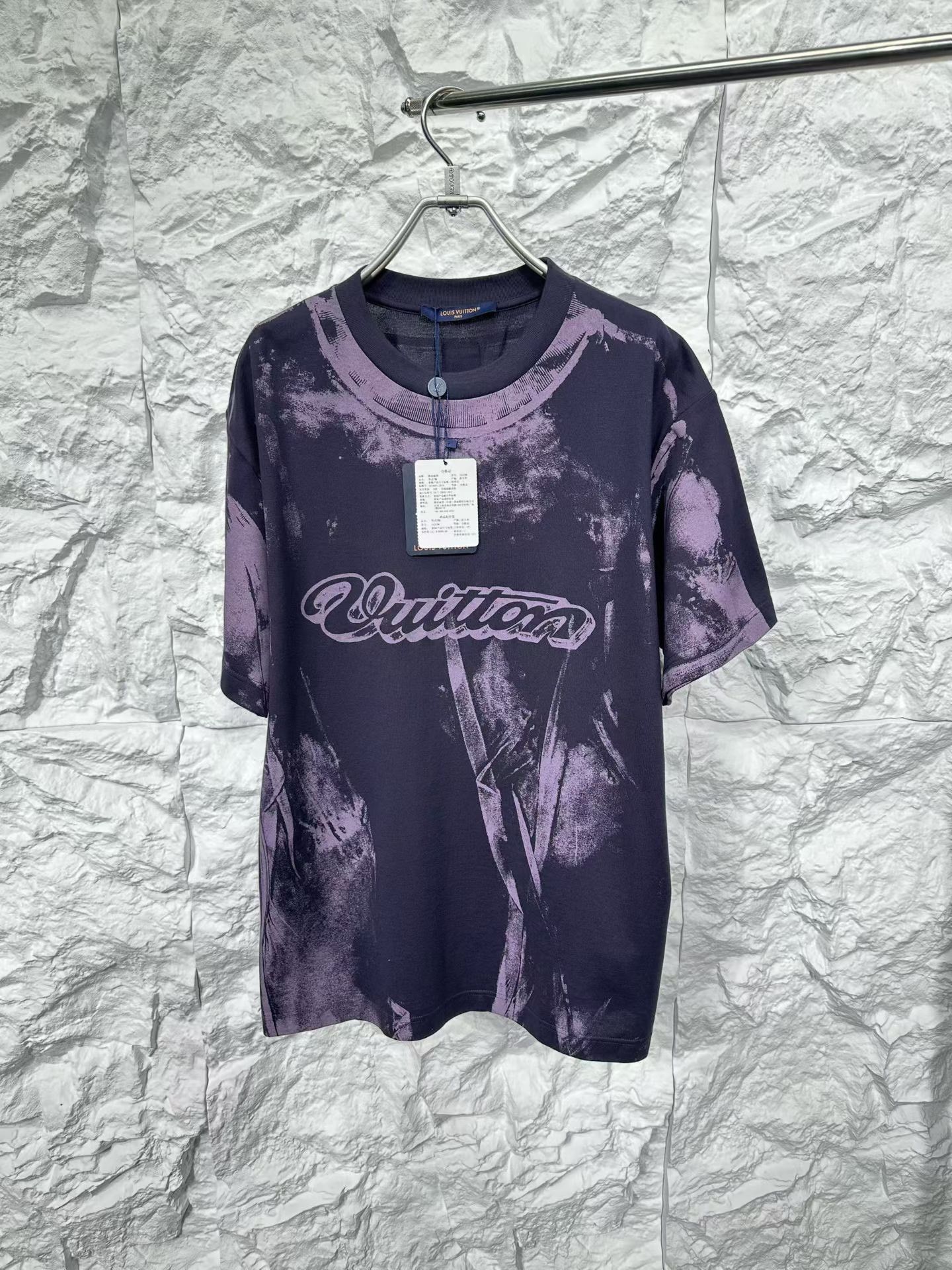 Louis Vuitton Louis Vuitton Script Logo Rendered T-Shirt L Size US L / EU 52-54 / 3 - 2 Thumbnail