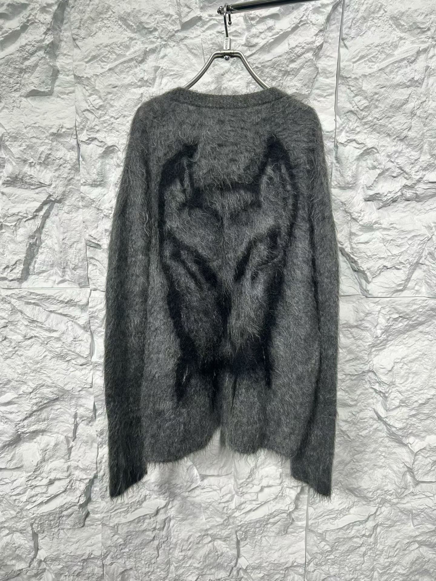 Givenchy Givenchy x Chito Dog Graphic Mohair Sweater Size L Size US L / EU 52-54 / 3 - 3 Thumbnail