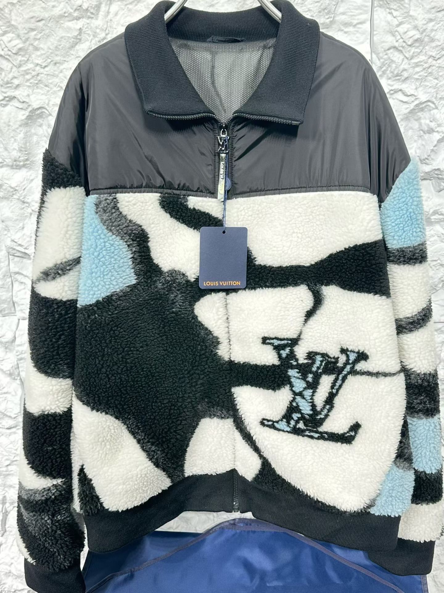 Louis Vuitton Louis Vuitton Camo Teddy Fleece Jacket XXL Size US XXL / EU 58 / 5 - 4 Thumbnail