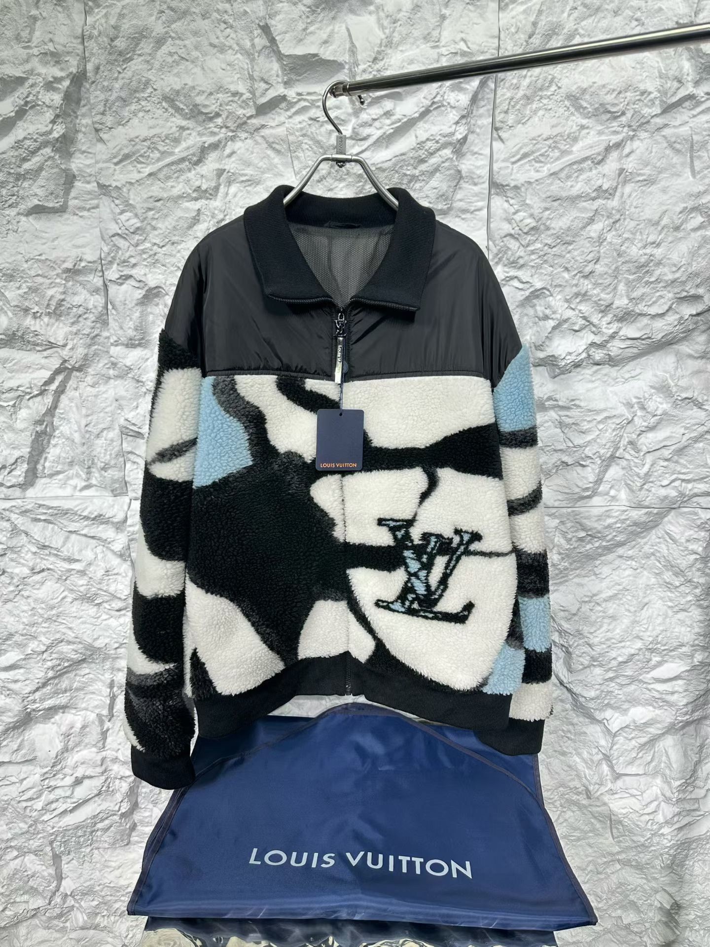 Louis Vuitton Louis Vuitton Camo Teddy Fleece Jacket XXL Size US XXL / EU 58 / 5 - 2 Thumbnail
