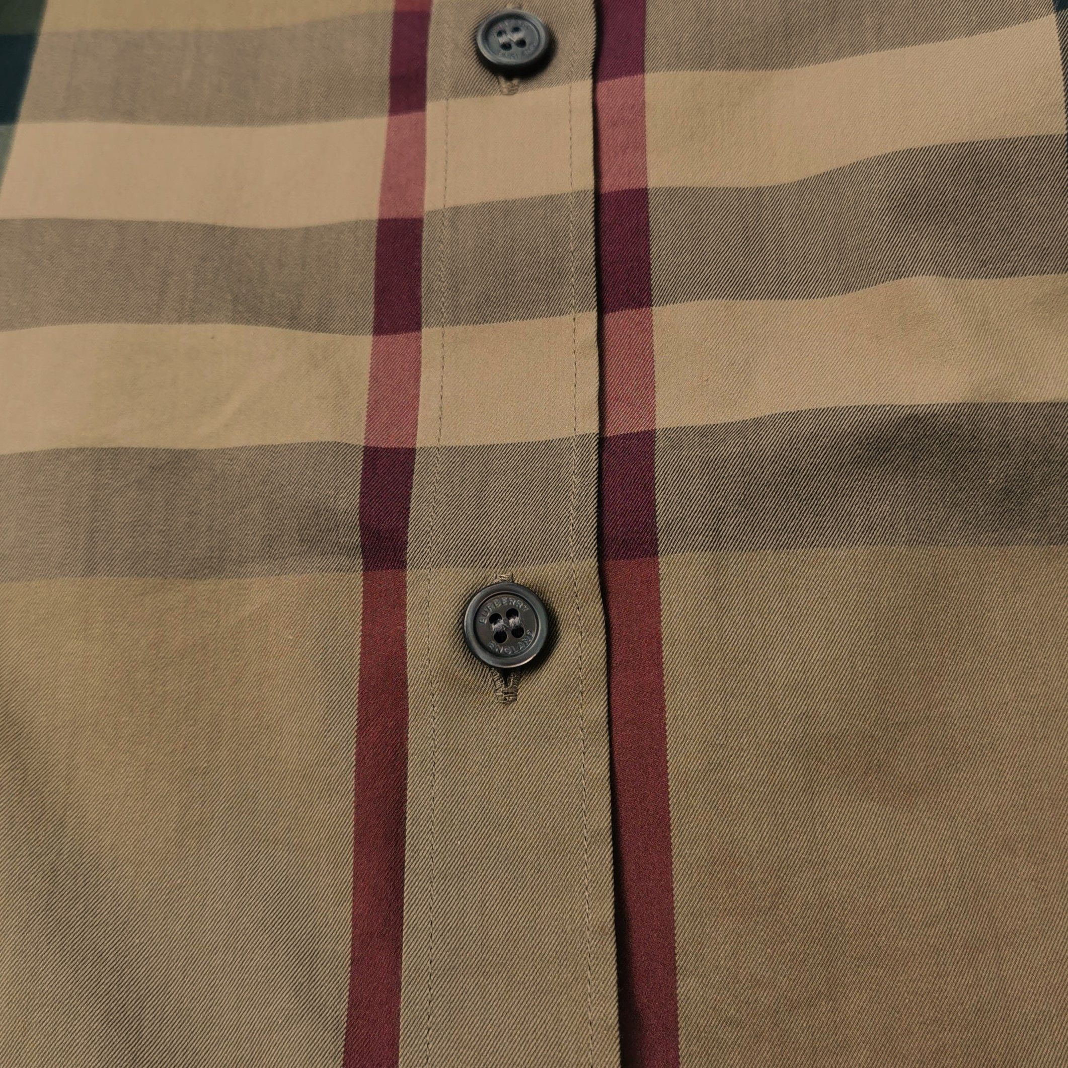 Burberry Burberry Men l Button Ups Size US L / EU 52-54 / 3 - 3 Thumbnail