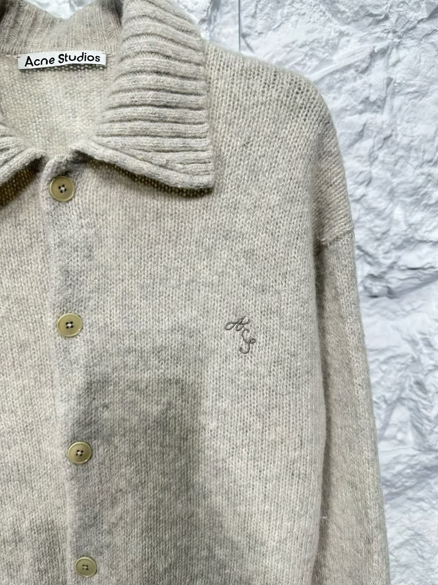 Acne Studios Acne Studios Embroidered Logo Wool Cardigan M Size US M / EU 48-50 / 2 - 4 Thumbnail
