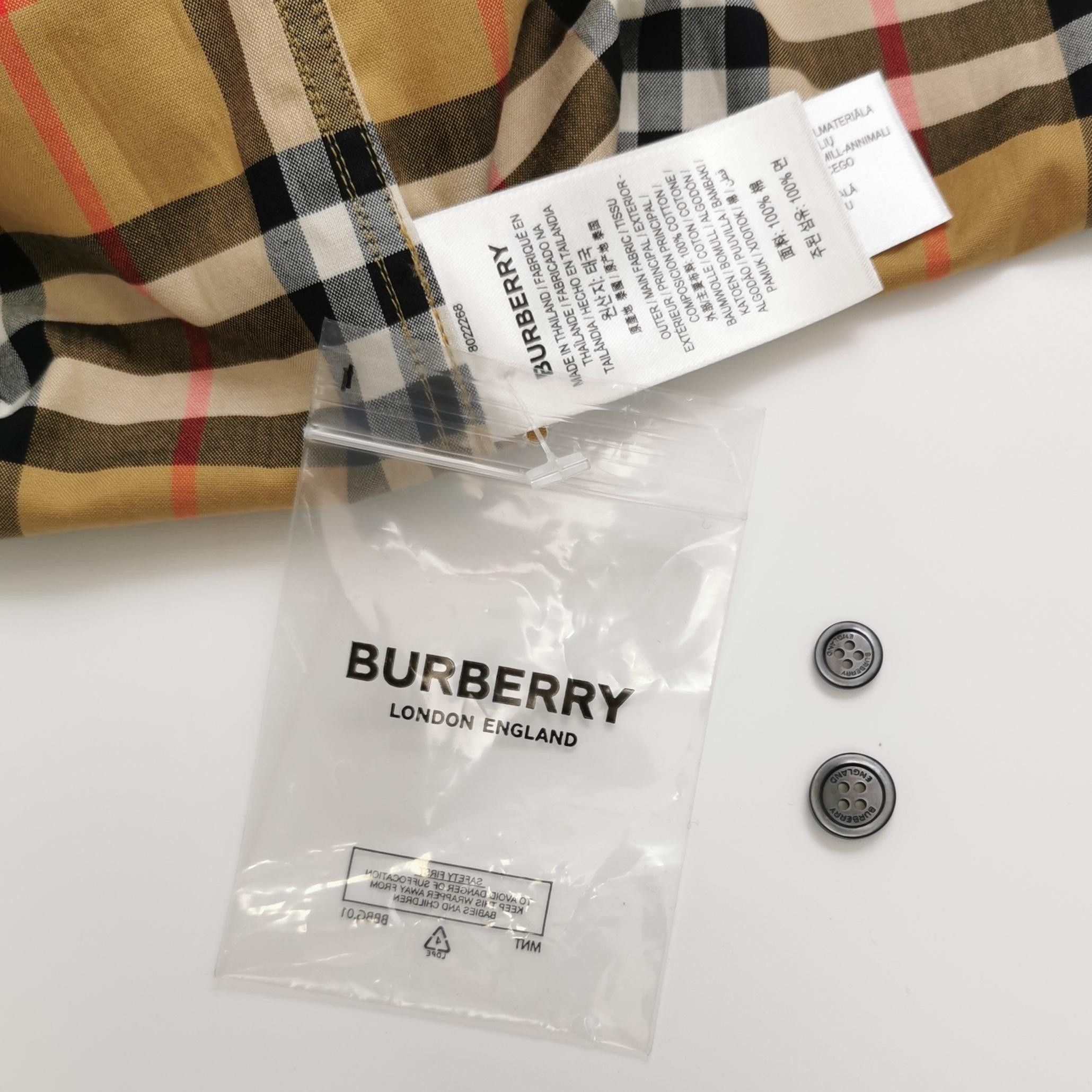 Burberry Burberry Men m Button Ups Size US M / EU 48-50 / 2 - 4 Thumbnail