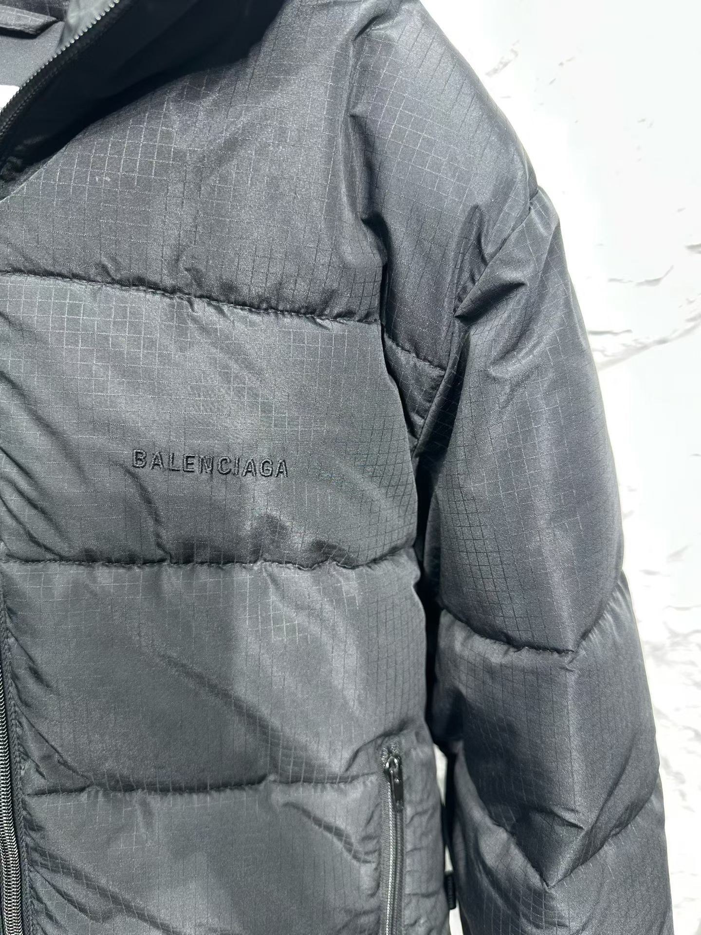 Balenciaga Balenciaga Embroidered Logo Hooded Puffer Size 34 Size XS / US 0-2 / IT 36-38 - 4 Thumbnail