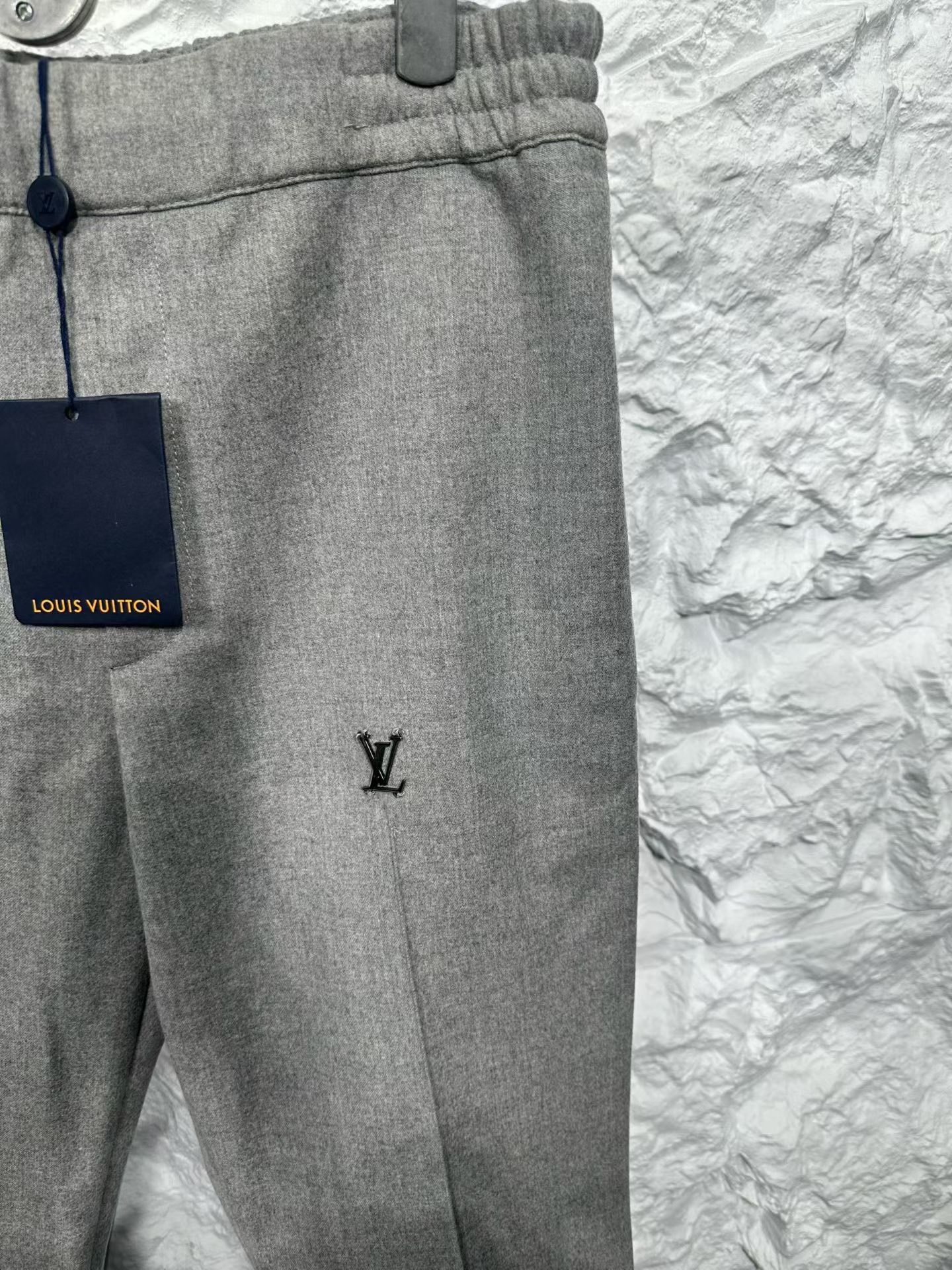 Louis Vuitton Louis Vuitton Metal Logo Grey Wool Casual Pants EU 50 Size US 34 / EU 50 - 4 Thumbnail