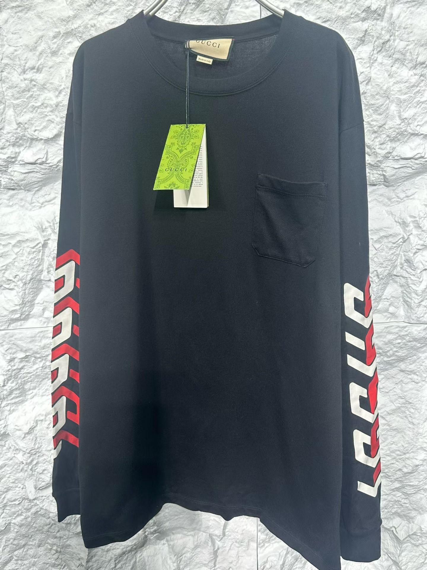 Gucci Gucci Graphic Arm Logo Pocket Sweatshirt US M Size US M / EU 48-50 / 2 - 4 Thumbnail