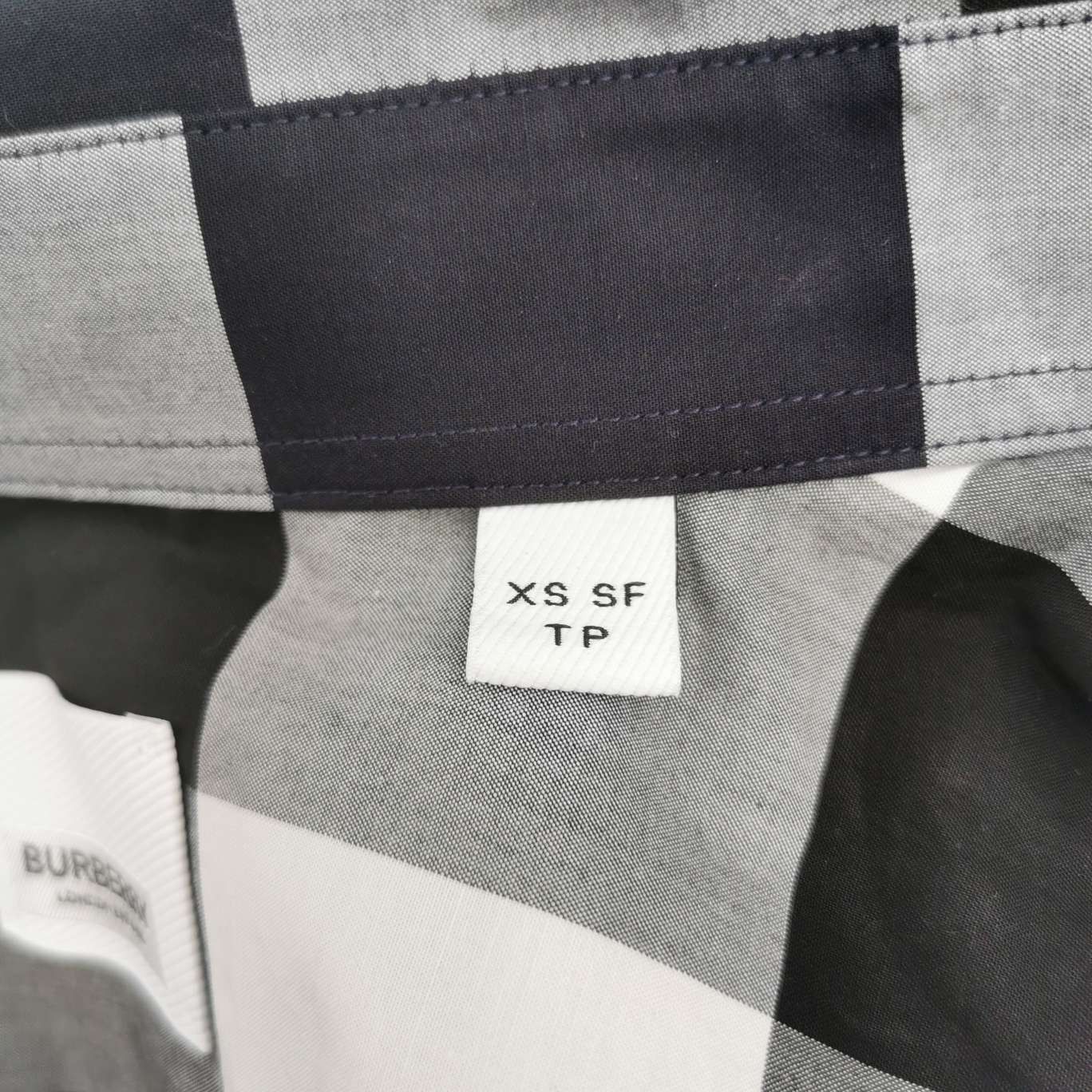 Burberry Burberry Men xs Button Ups Size US XS / EU 42 / 0 - 8 Thumbnail