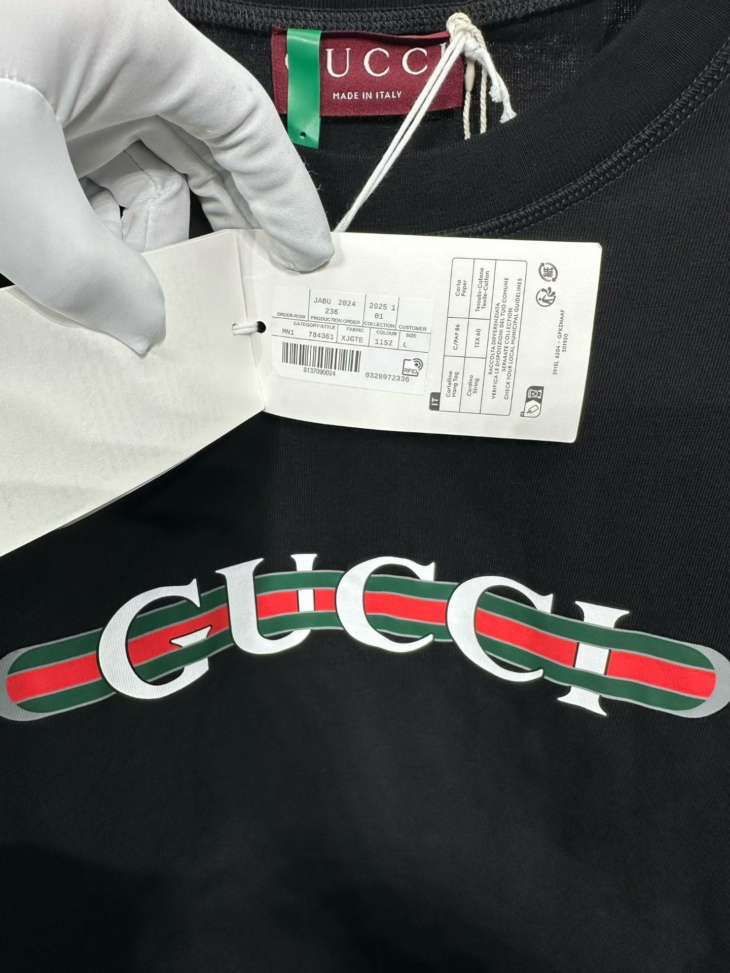 Gucci Gucci Web Stripe Logo Print T-Shirt L Size US L / EU 52-54 / 3 - 4 Thumbnail