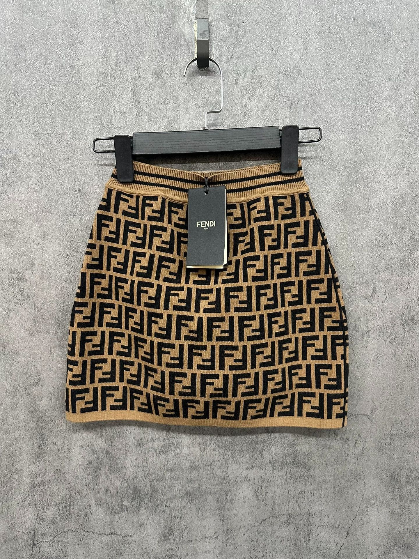 Fendi Fendi Kids Zucca Monogram Knit Mini Skirt 9A Size 25" / US 0 / IT 36 - 2 Thumbnail