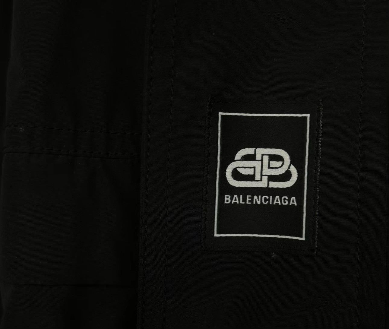 Balenciaga Balenciaga BB Logo Shell Jacket Size 48 Size US M / EU 48-50 / 2 - 4 Thumbnail