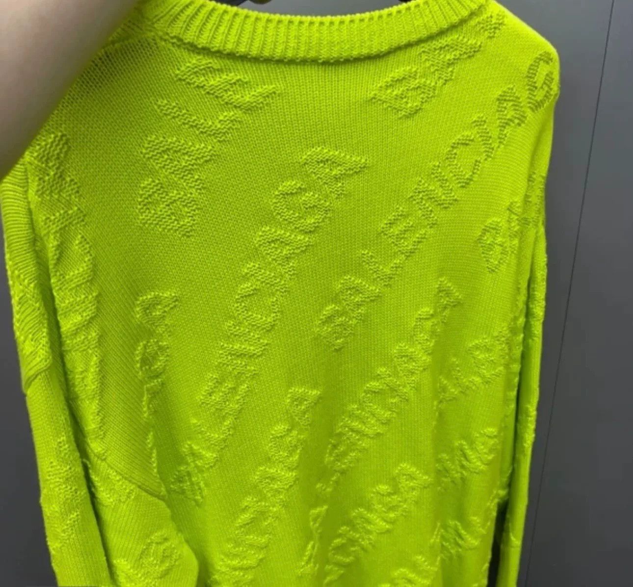 Balenciaga Balenciaga Neon Allover Logo Knit Sweater Size M Size US M / EU 48-50 / 2 - 3 Thumbnail
