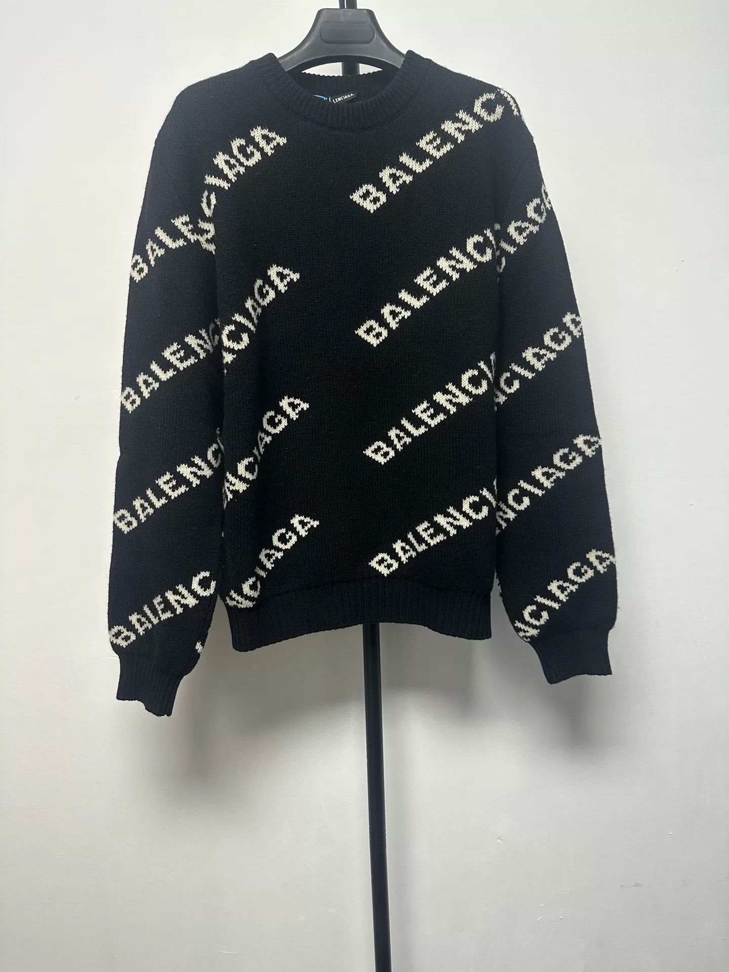 Balenciaga Balenciaga Logo Intarsia Knit Sweater Size S Size US S / EU 44-46 / 1 - 2 Thumbnail