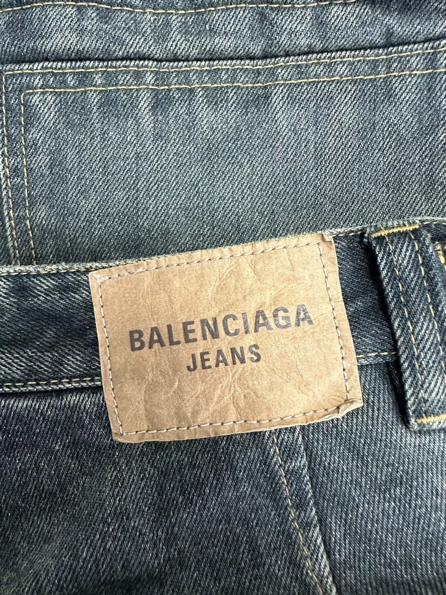 Balenciaga Balenciaga Multi-Pocket Cargo Jeans Size XS Size US 28 / EU 44 - 4 Thumbnail