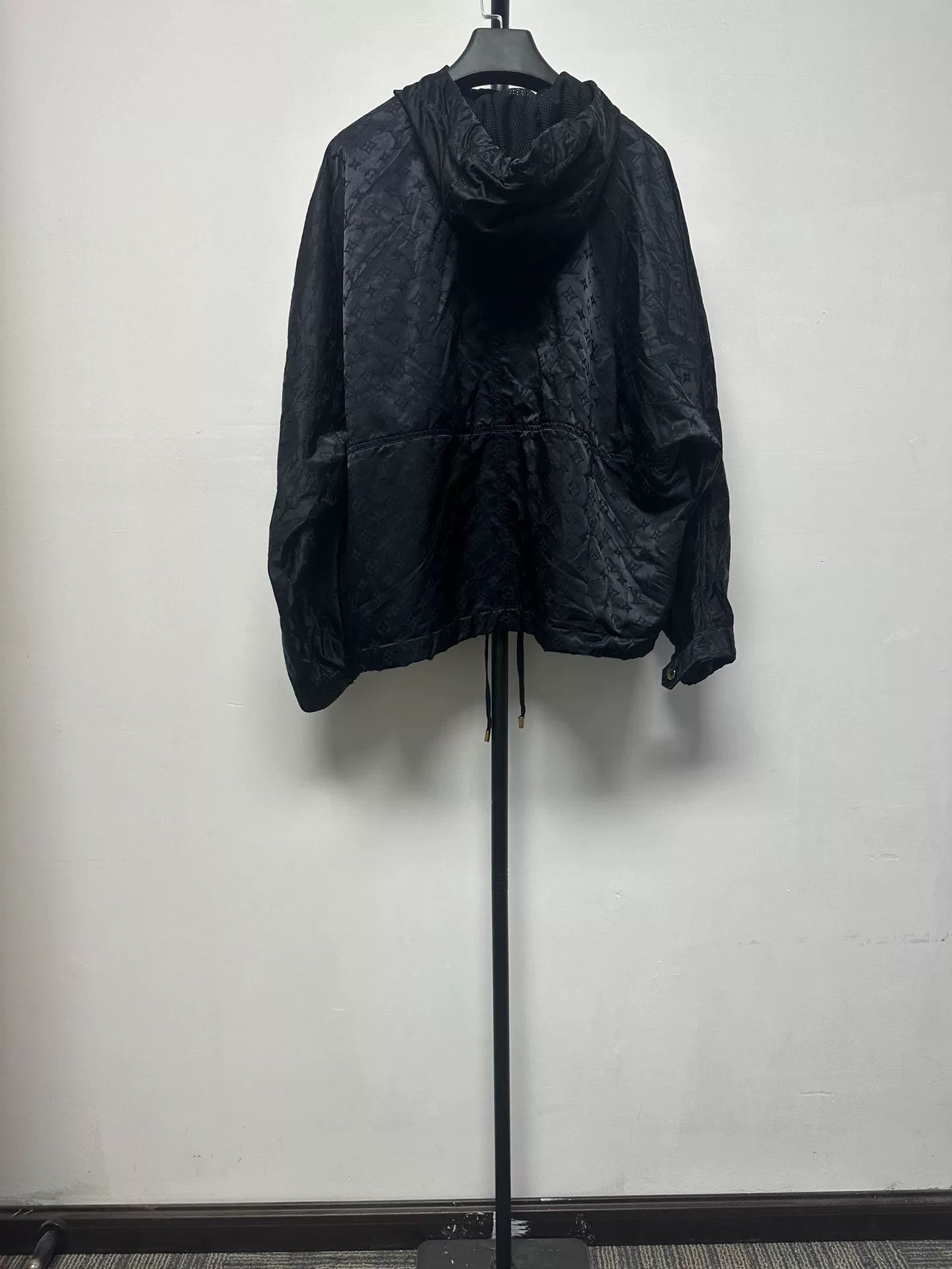 Louis Vuitton Louis Vuitton Monogram Parka 40 Size M / US 6-8 / IT 42-44 - 3 Thumbnail