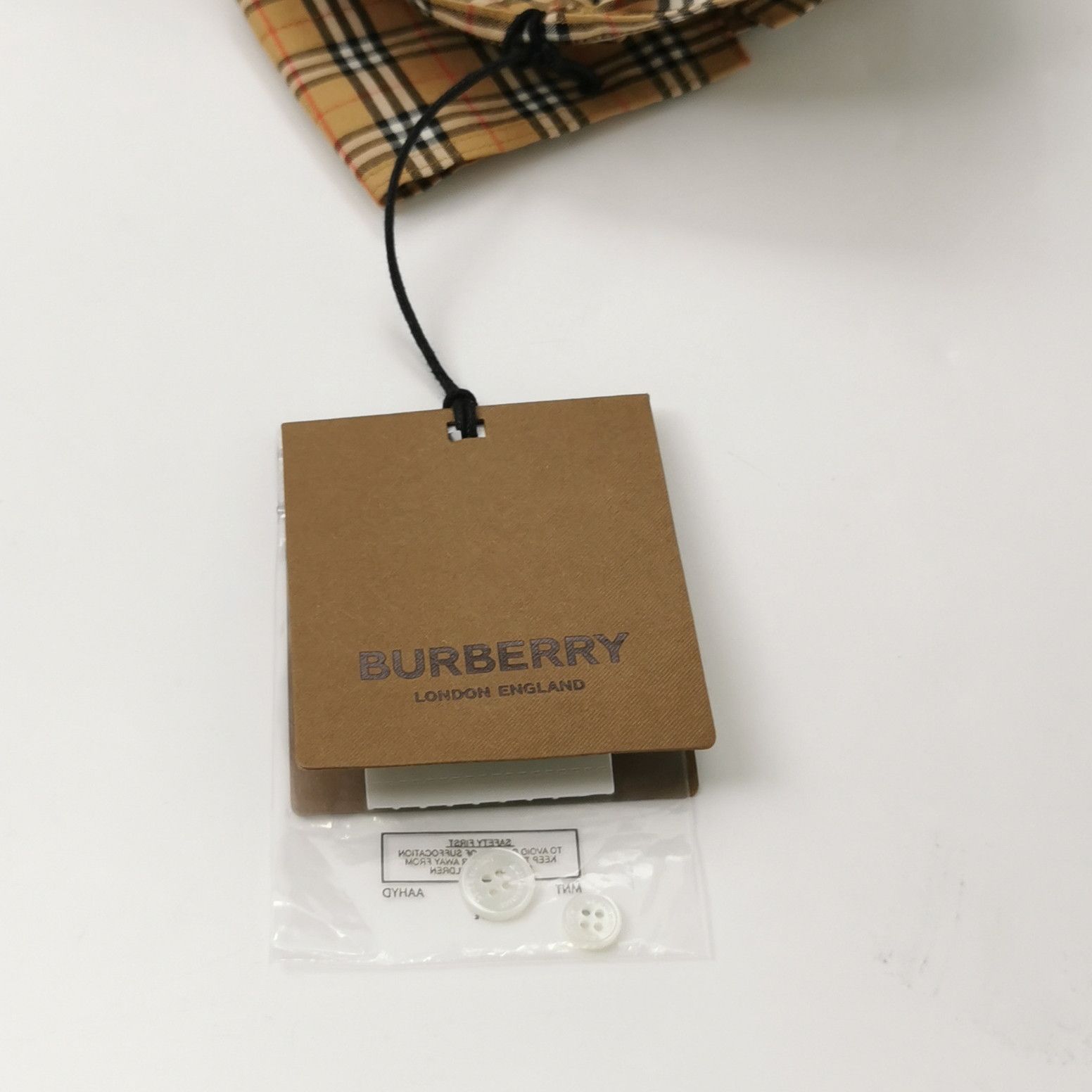 Burberry Burberry Men l Button Ups Size US L / EU 52-54 / 3 - 4 Thumbnail