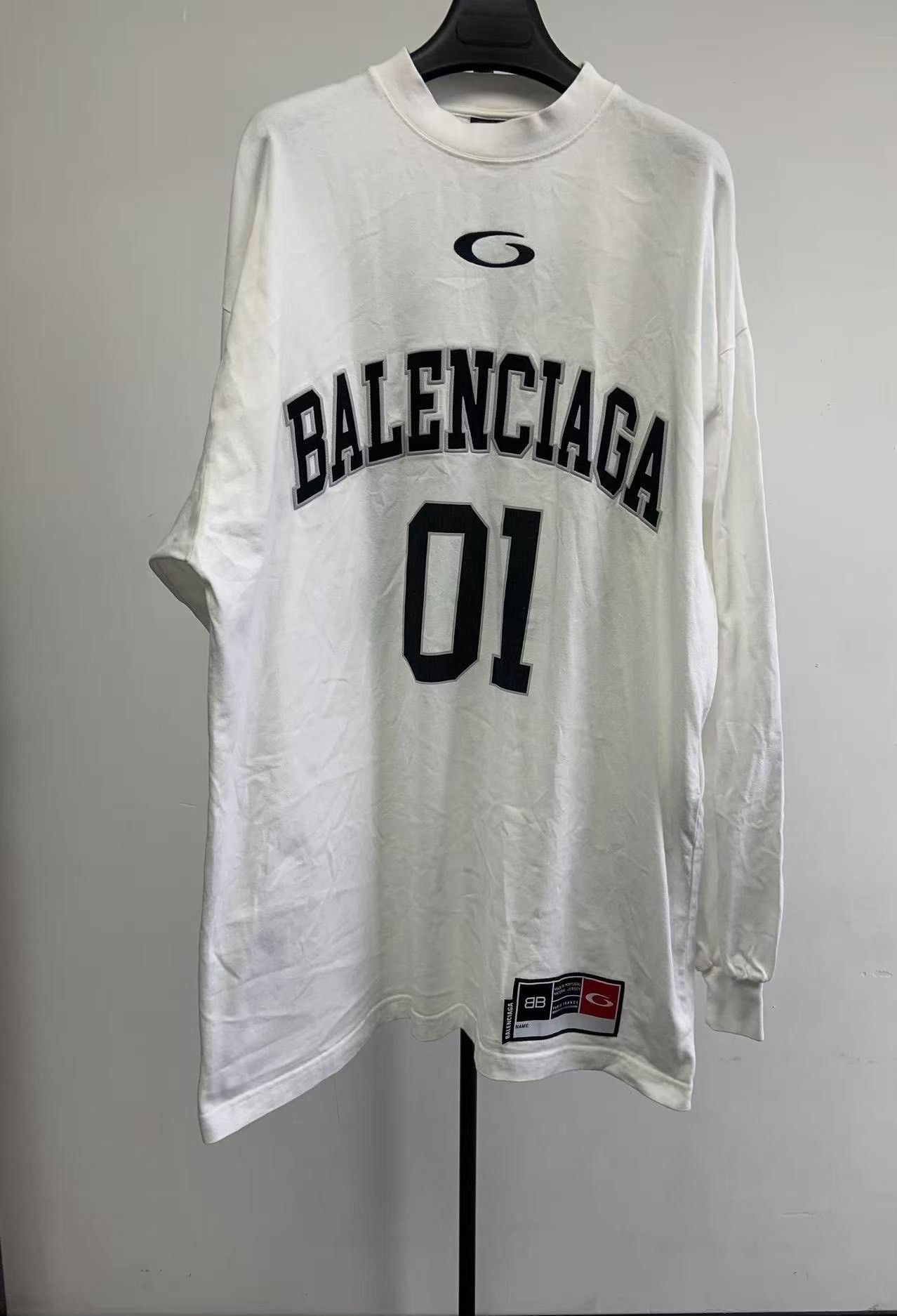 Balenciaga Balenciaga 01 Graphic Logo Long Sleeve T-Shirt Size 1 Size US S / EU 44-46 / 1 - 2 Thumbnail