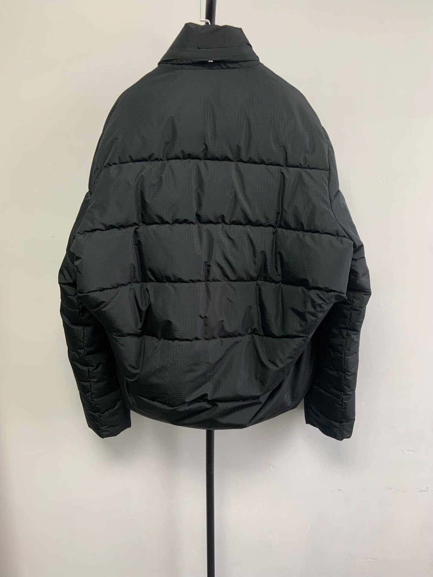 Balenciaga Balenciaga Logo Puffer Jacket 48 Size US M / EU 48-50 / 2 - 3 Thumbnail
