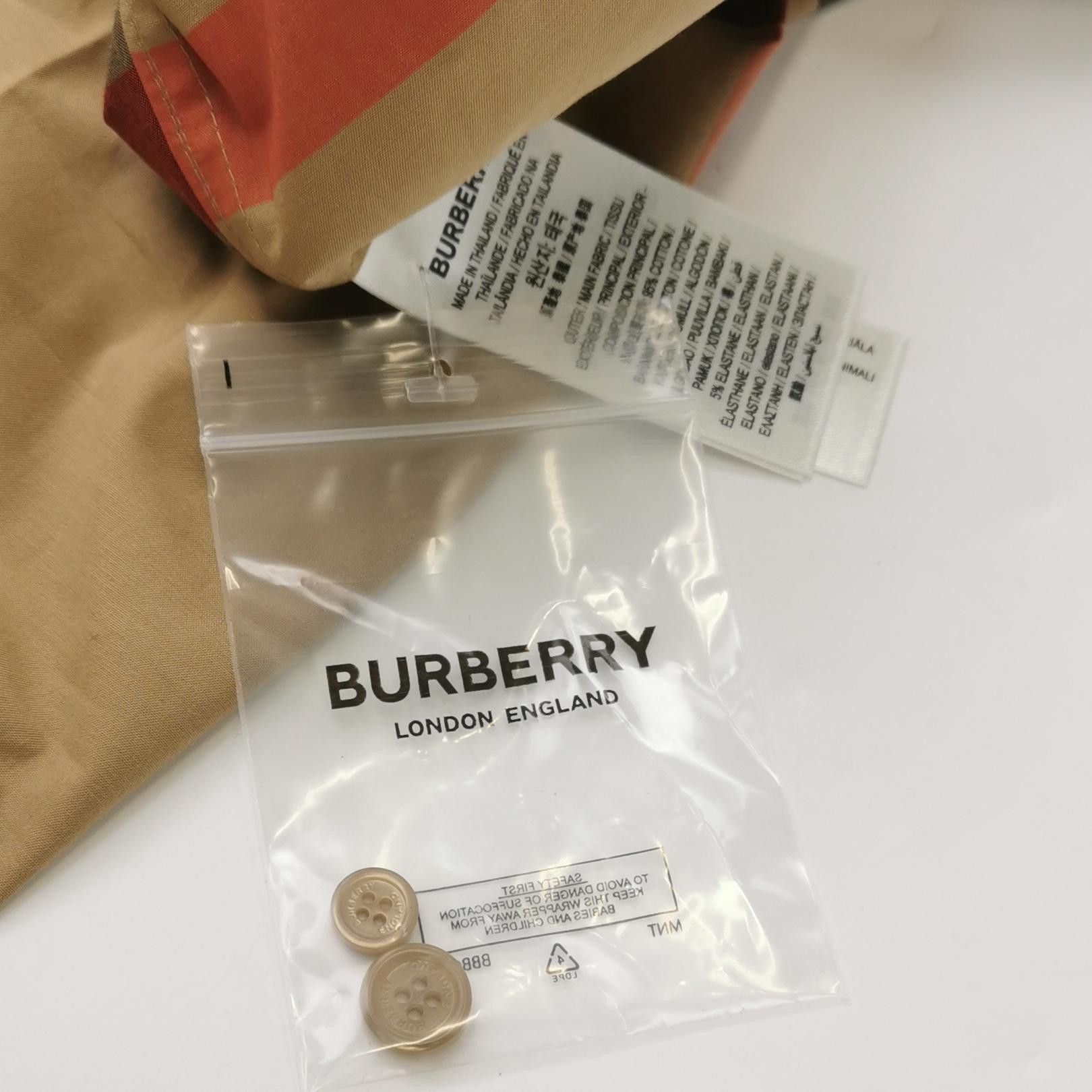 Burberry Burberry Men s Button Ups Size US S / EU 44-46 / 1 - 5 Thumbnail