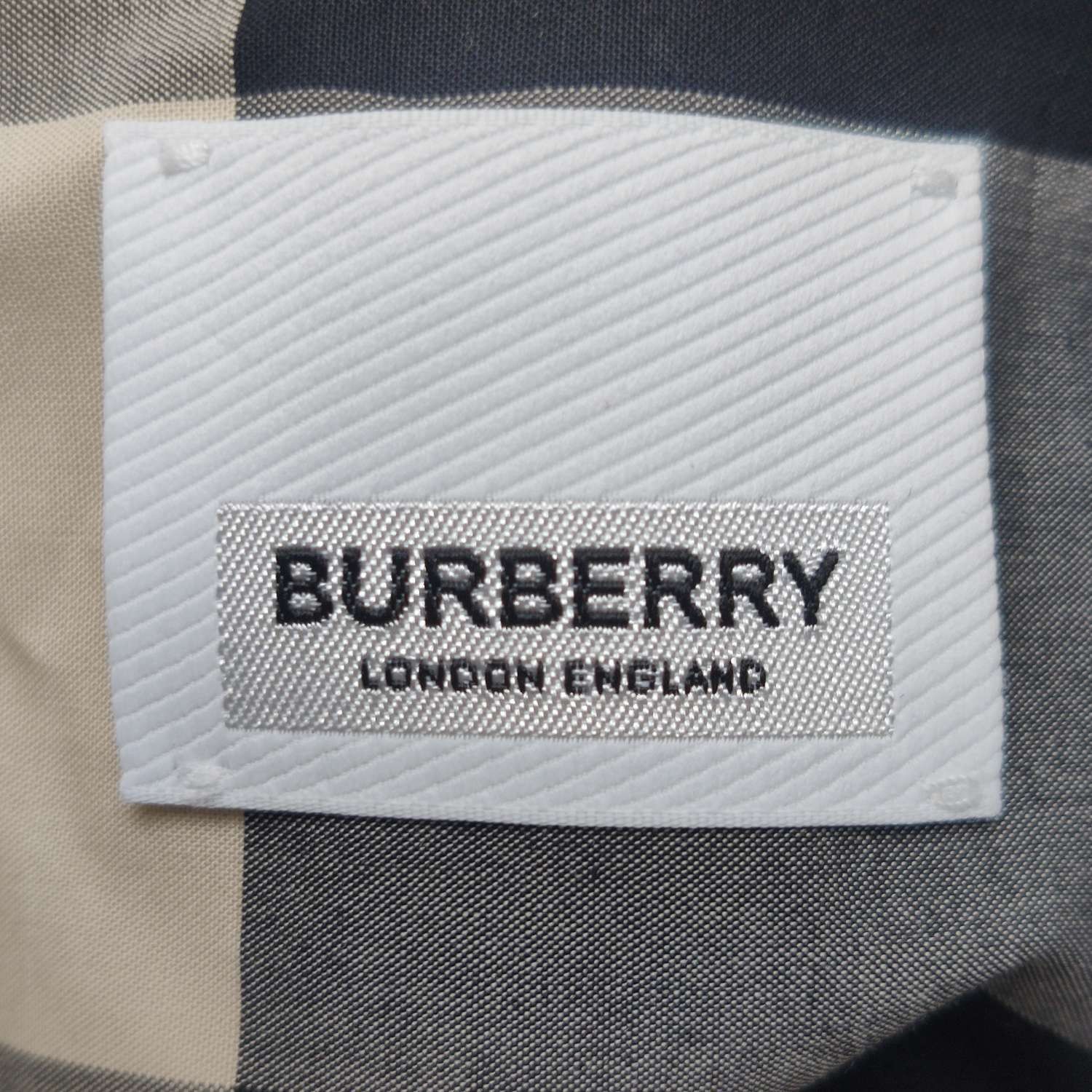 Burberry Burberry Men s Button Ups Size US S / EU 44-46 / 1 - 7 Thumbnail