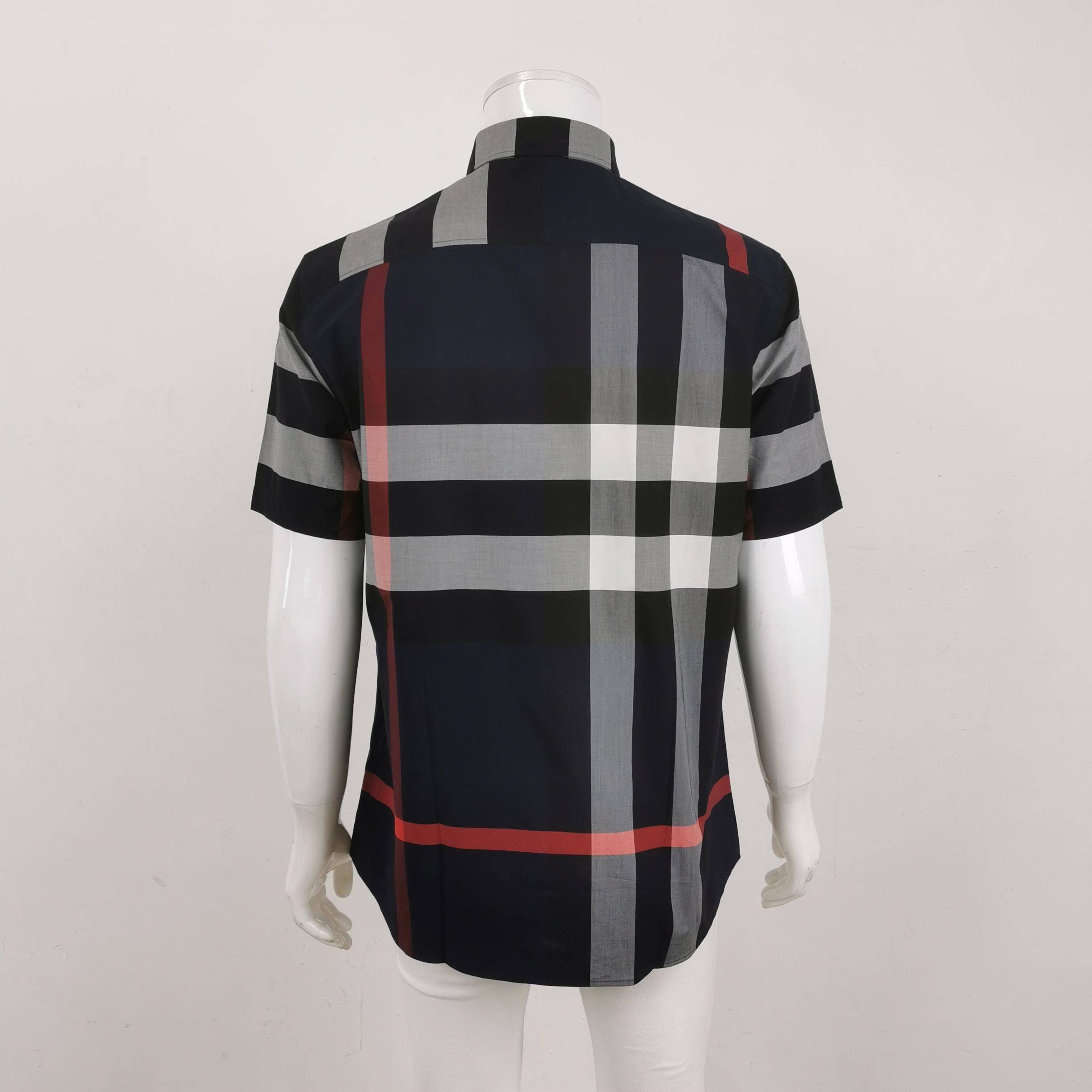 Burberry Burberry Men xl Button Ups Size US XL / EU 56 / 4 - 2 Thumbnail