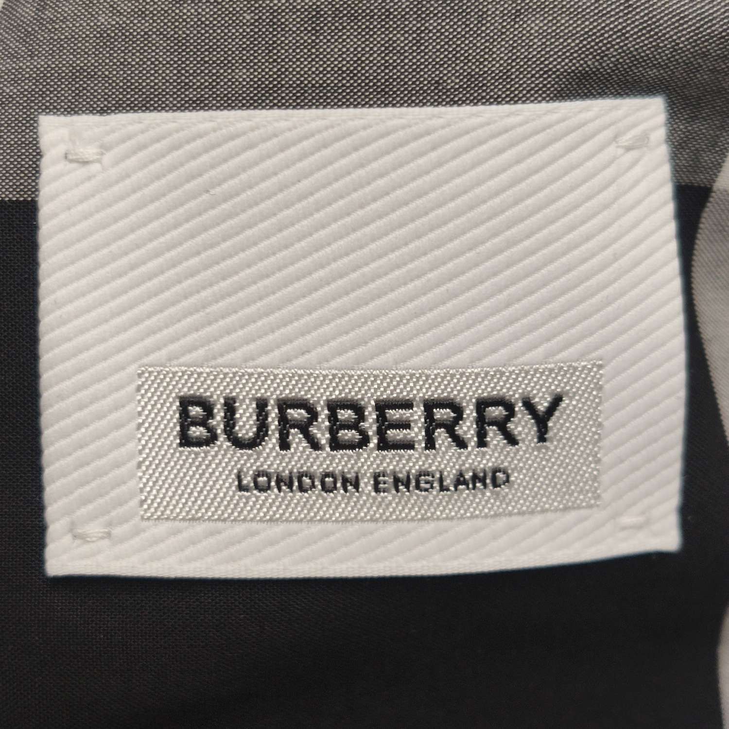 Burberry Burberry Men xl Button Ups Size US XL / EU 56 / 4 - 7 Thumbnail