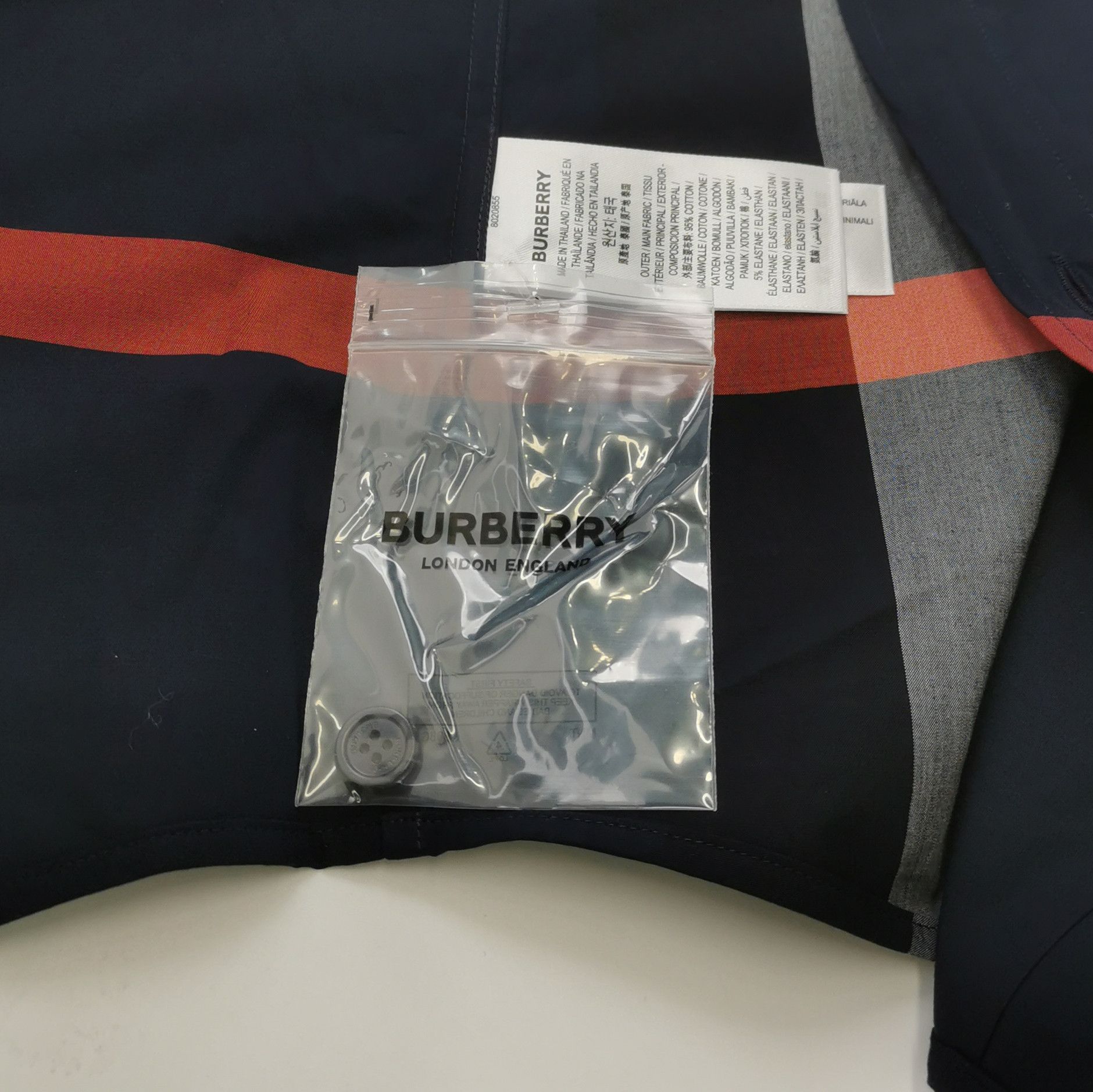 Burberry Burberry Men xl Button Ups Size US XL / EU 56 / 4 - 4 Thumbnail