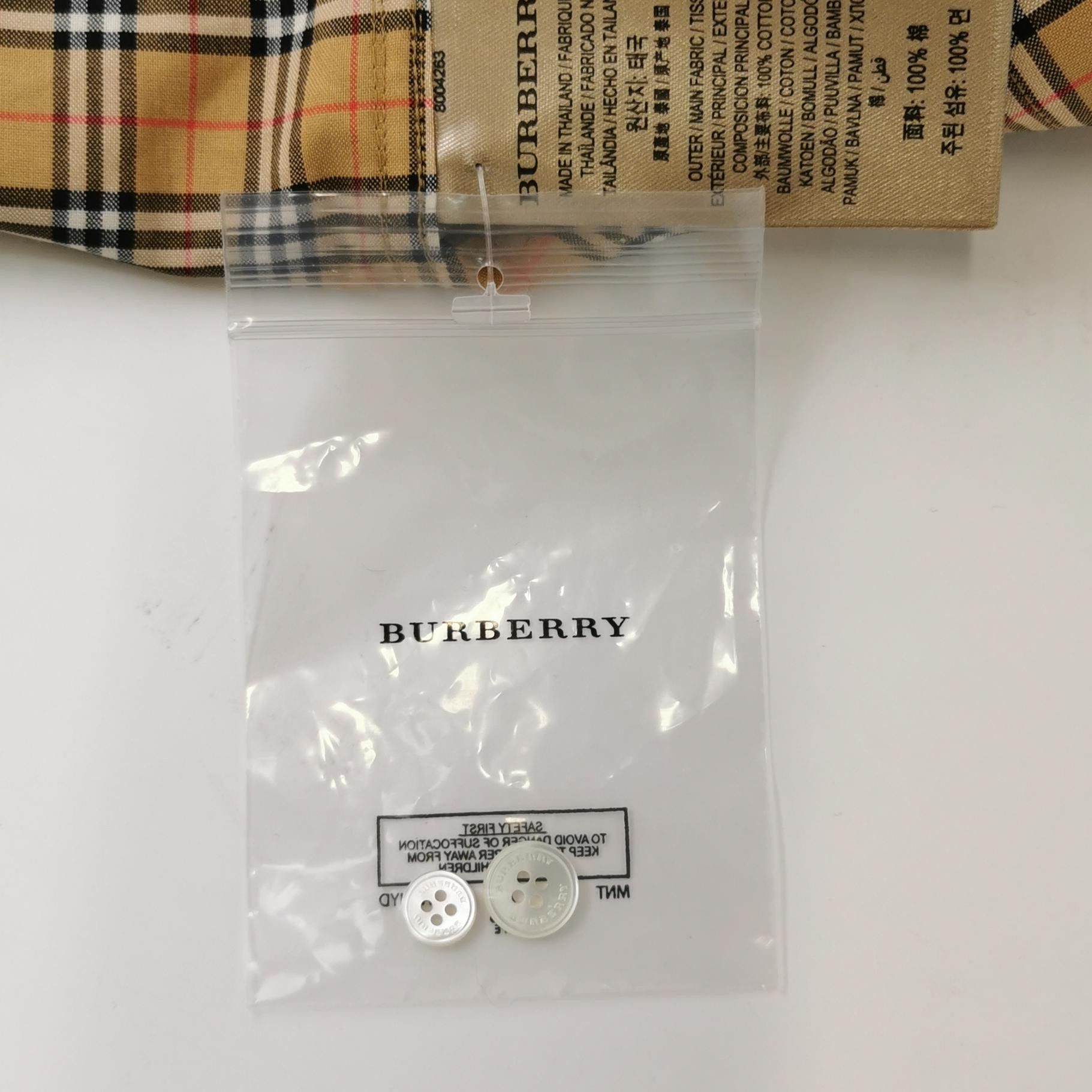 Burberry Burberry Men xl Button Ups Size US XL / EU 56 / 4 - 4 Thumbnail