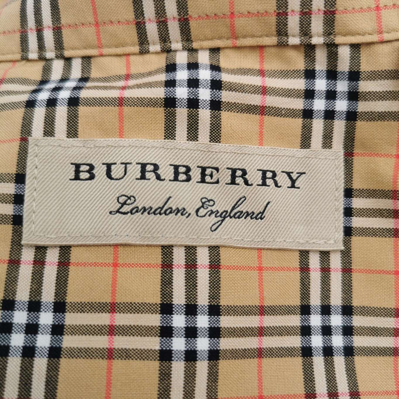 Burberry Burberry Men xl Button Ups Size US XL / EU 56 / 4 - 6 Thumbnail