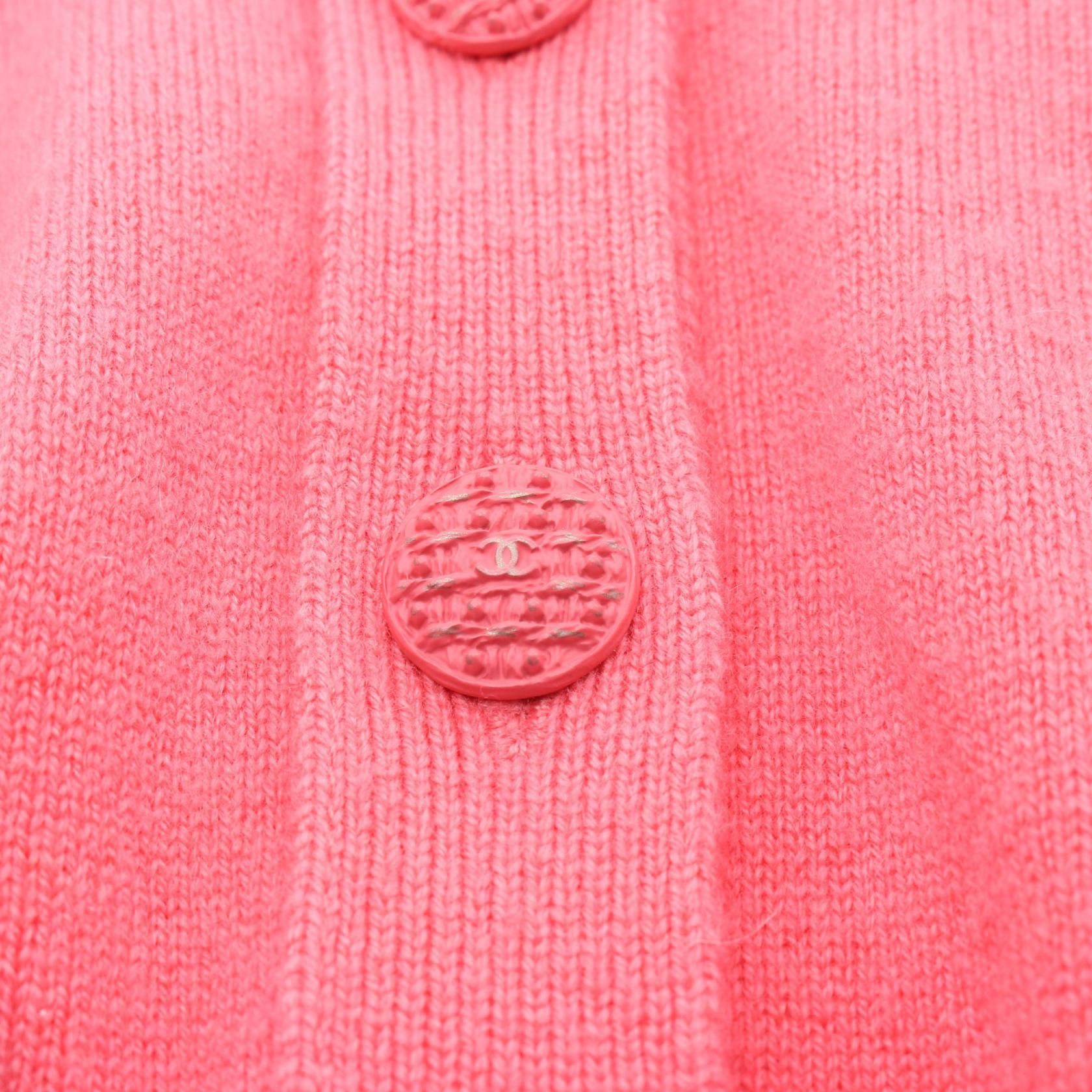 Chanel Chanel CHANEL Logo Button Cashmere Cardigan Textile Tops DUTY FREE for USA Size ONE SIZE - 8 Thumbnail