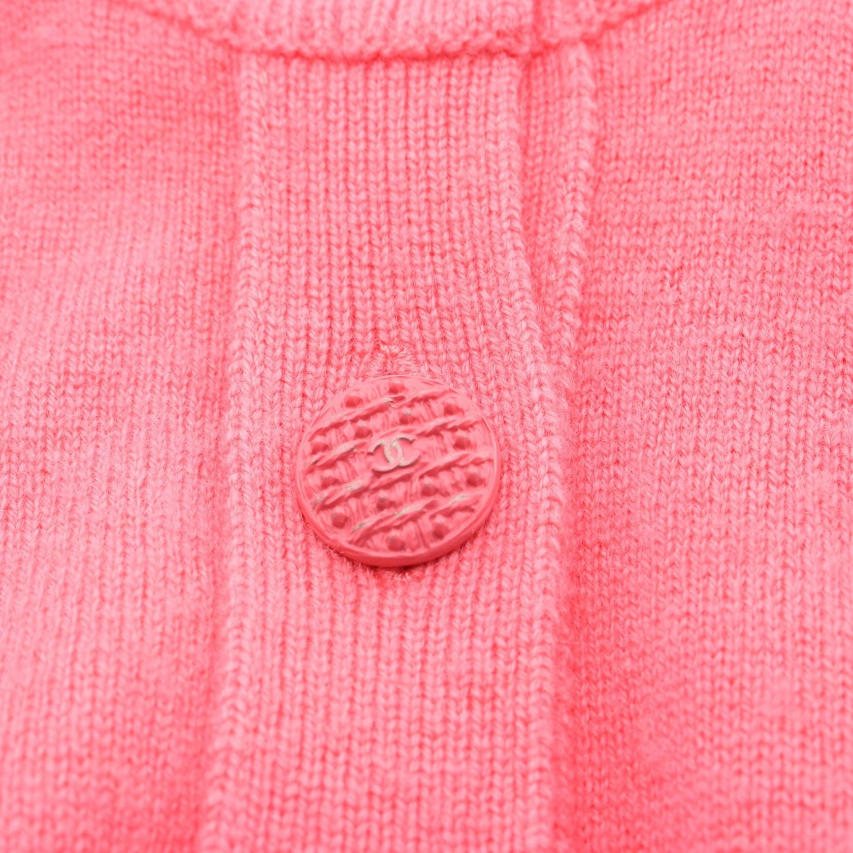 Chanel Chanel CHANEL Logo Button Cashmere Cardigan Textile Tops DUTY FREE for USA Size ONE SIZE - 7 Thumbnail
